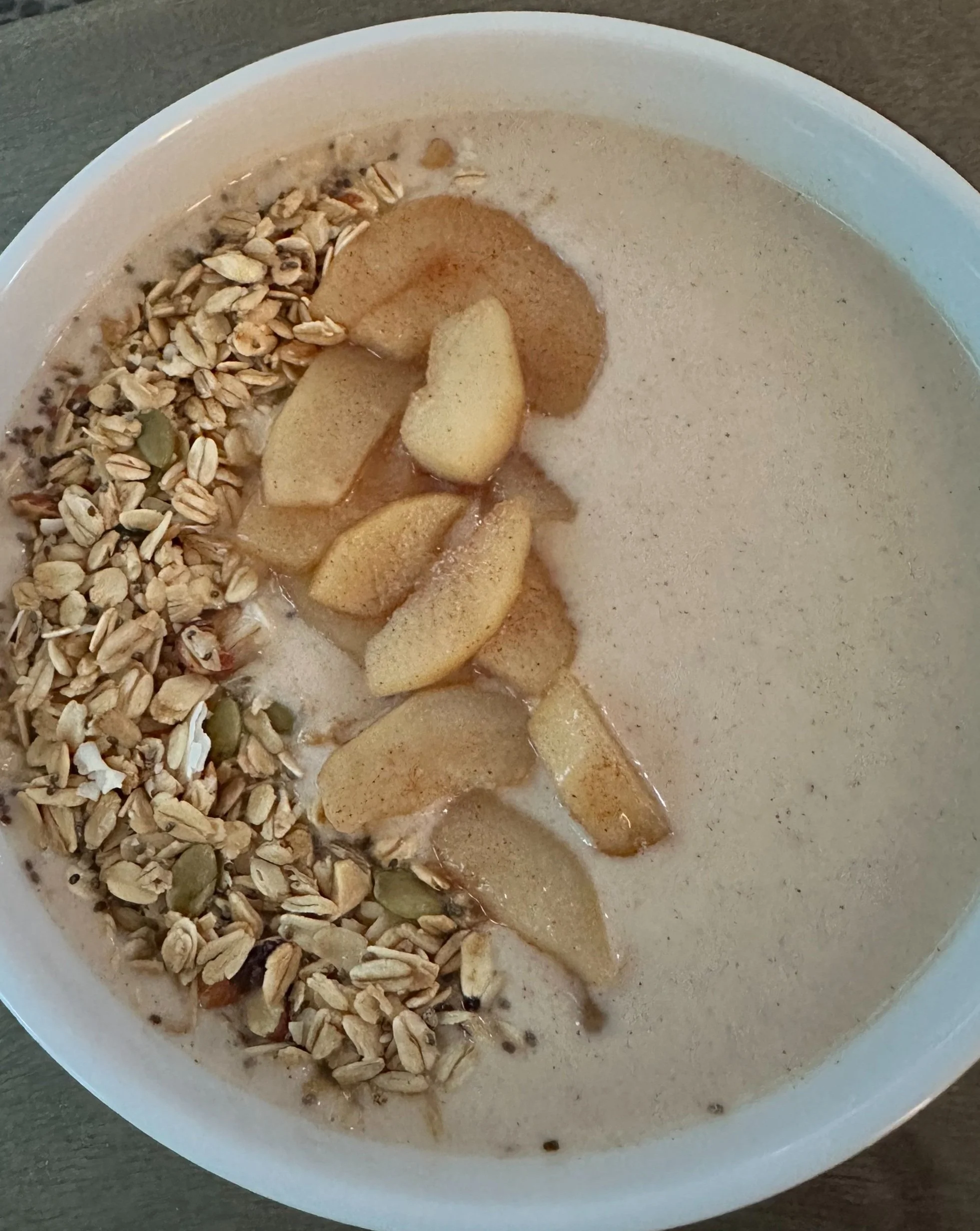 Vegan Pear Frangipane Smoothie Bowl