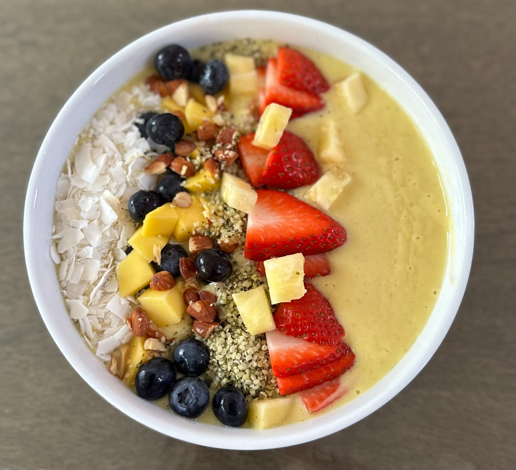 Vegan Mango Pineapple Smoothie Bowl