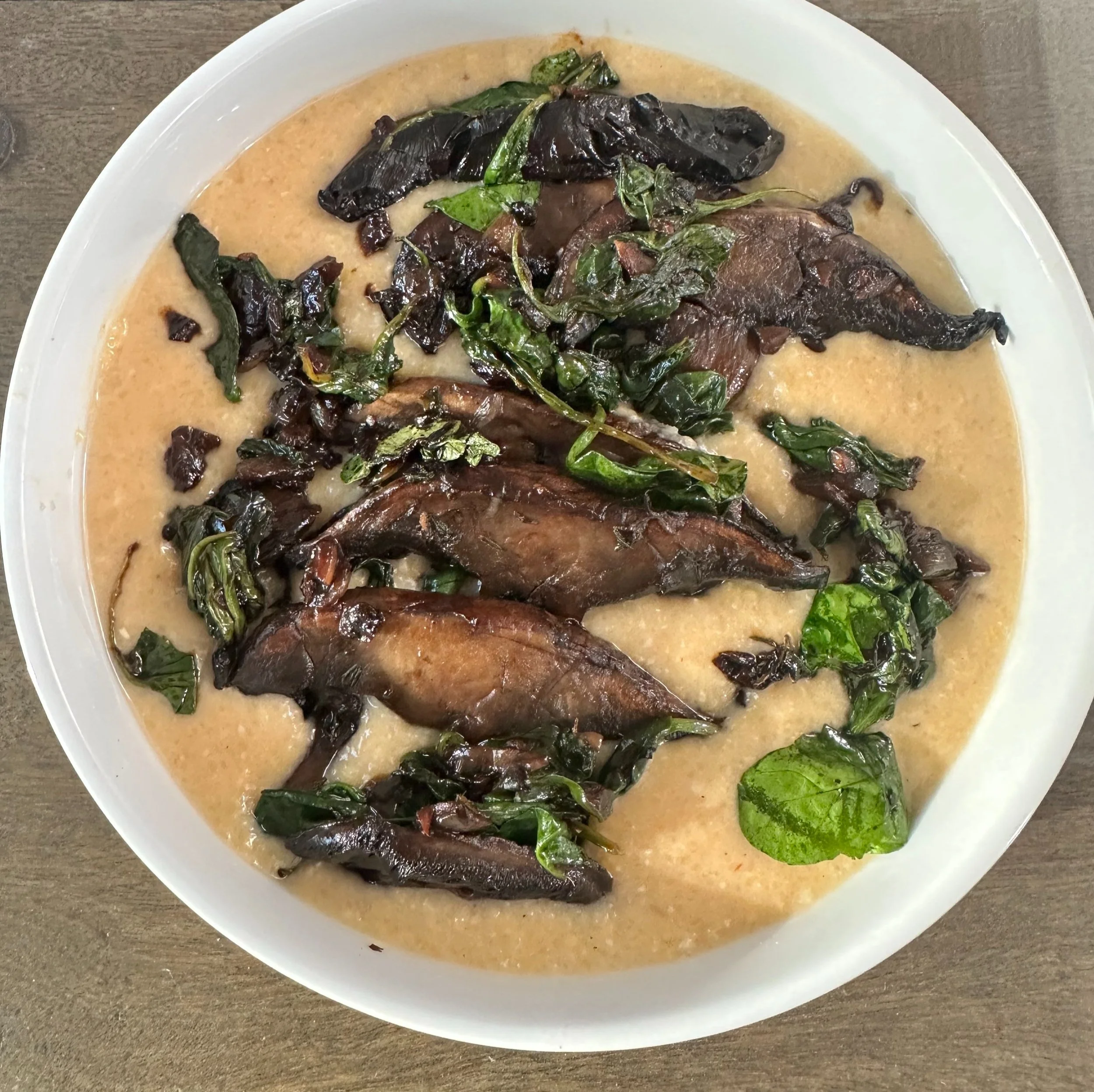 Creamy Vegan Mushroom &amp; Spinach Polenta