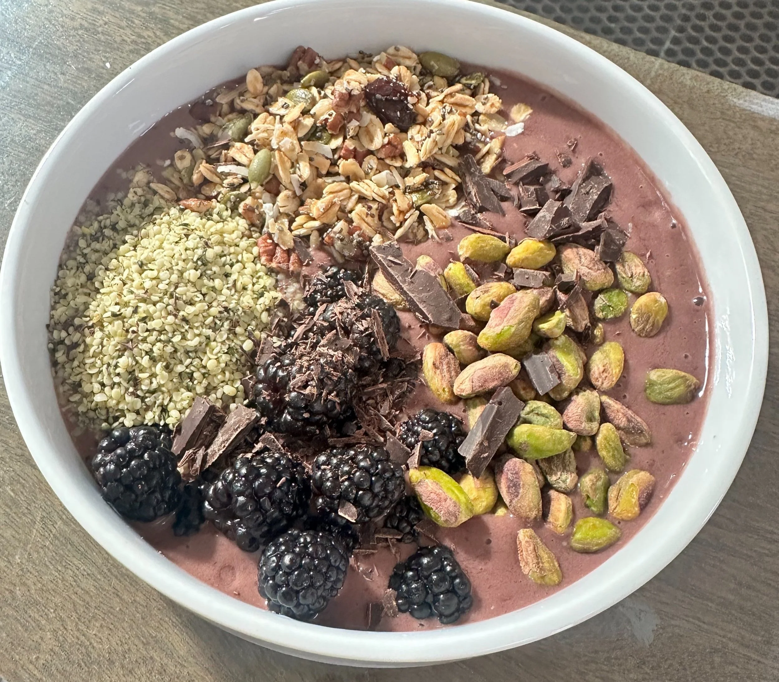 Decadent Cocoa-Blackberry Smoothie Bowl
