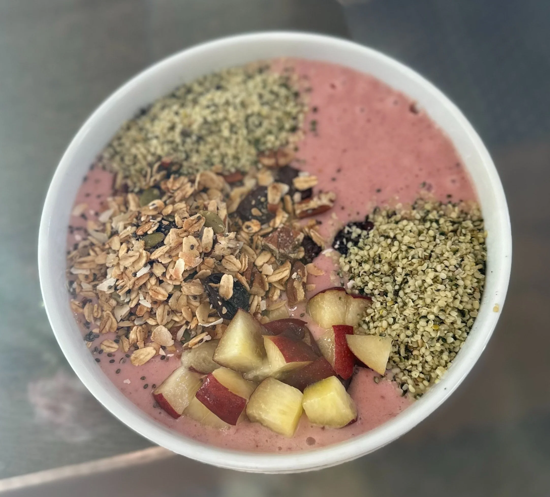 Creamy Coconut Peach &amp; Strawberry Smoothie Bowl