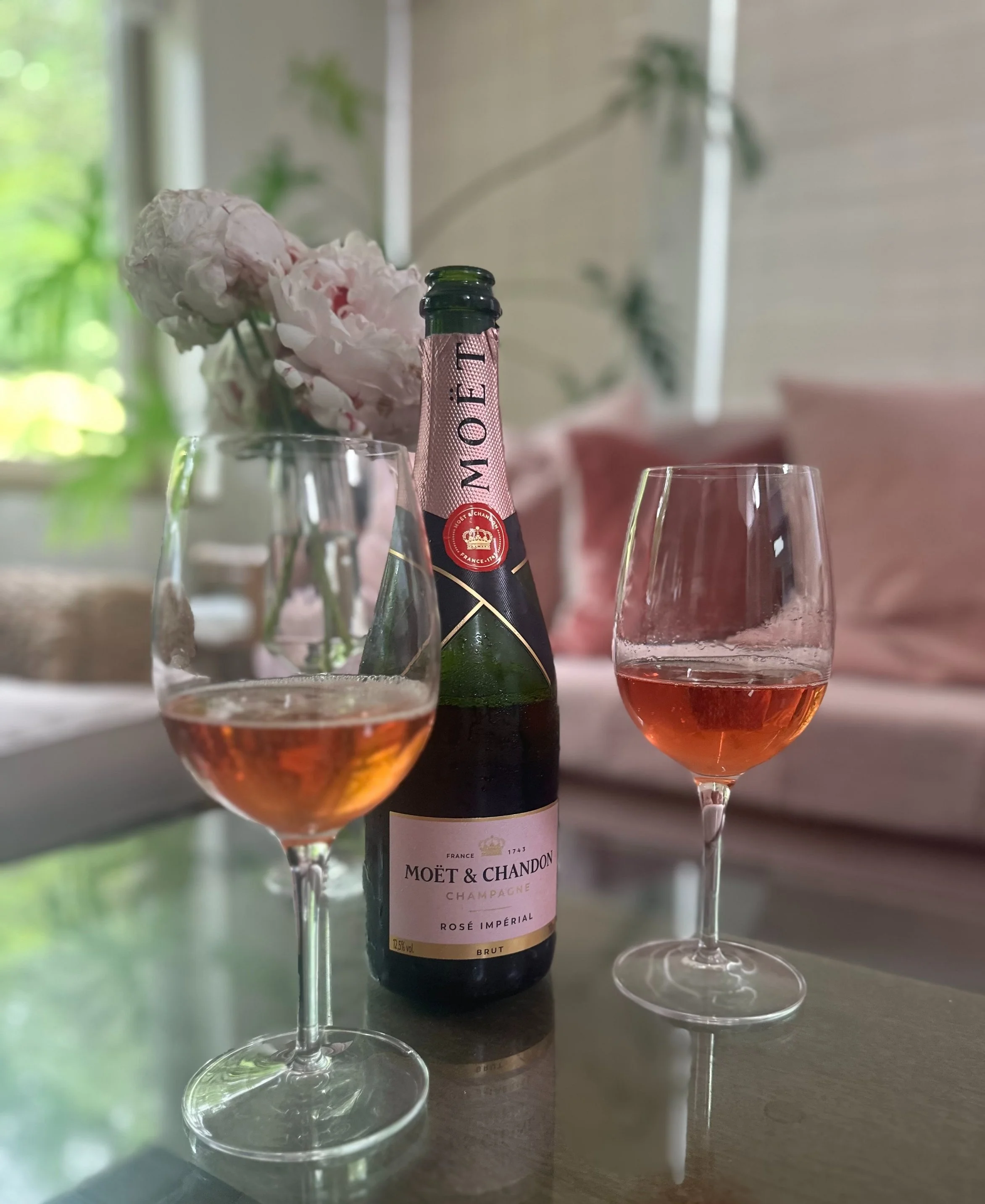 Sunday Sips Featuring: Moët &amp; Chandon Champagne Rosé Impérial