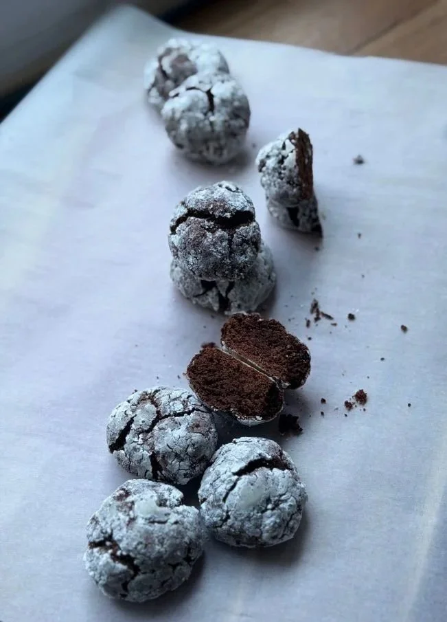 Vegan Peppermint Chocolate Crinkle Cookies