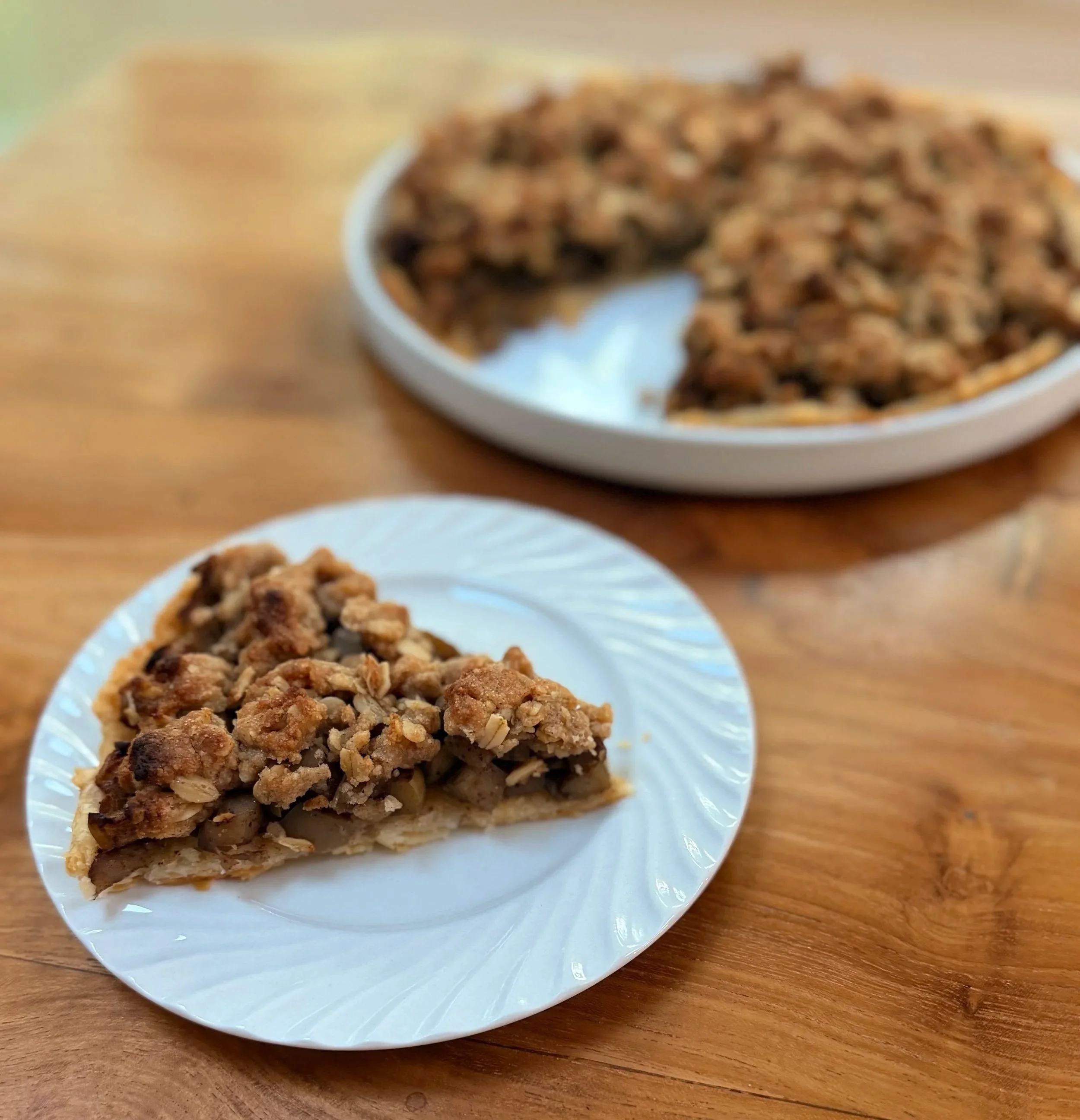 Vegan Apple Crumble Tart 