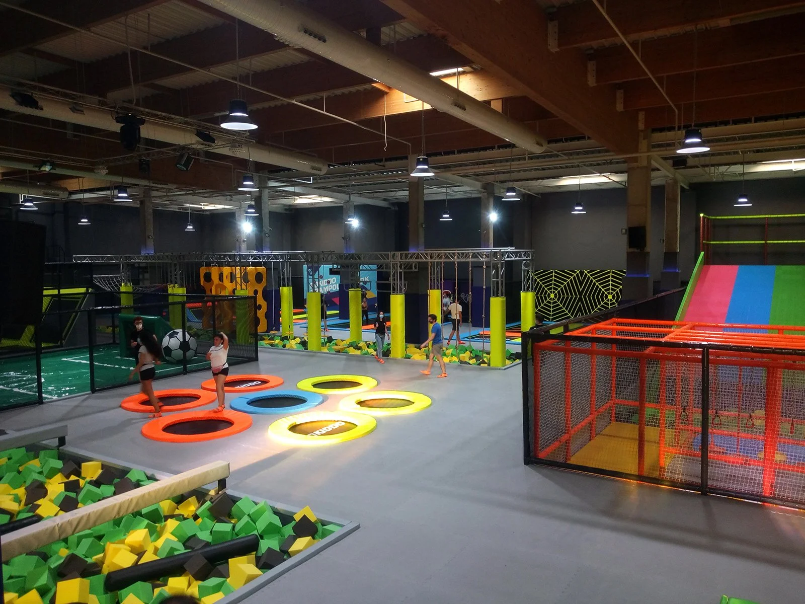 atoope-park-cumpleaños-madrid-2026