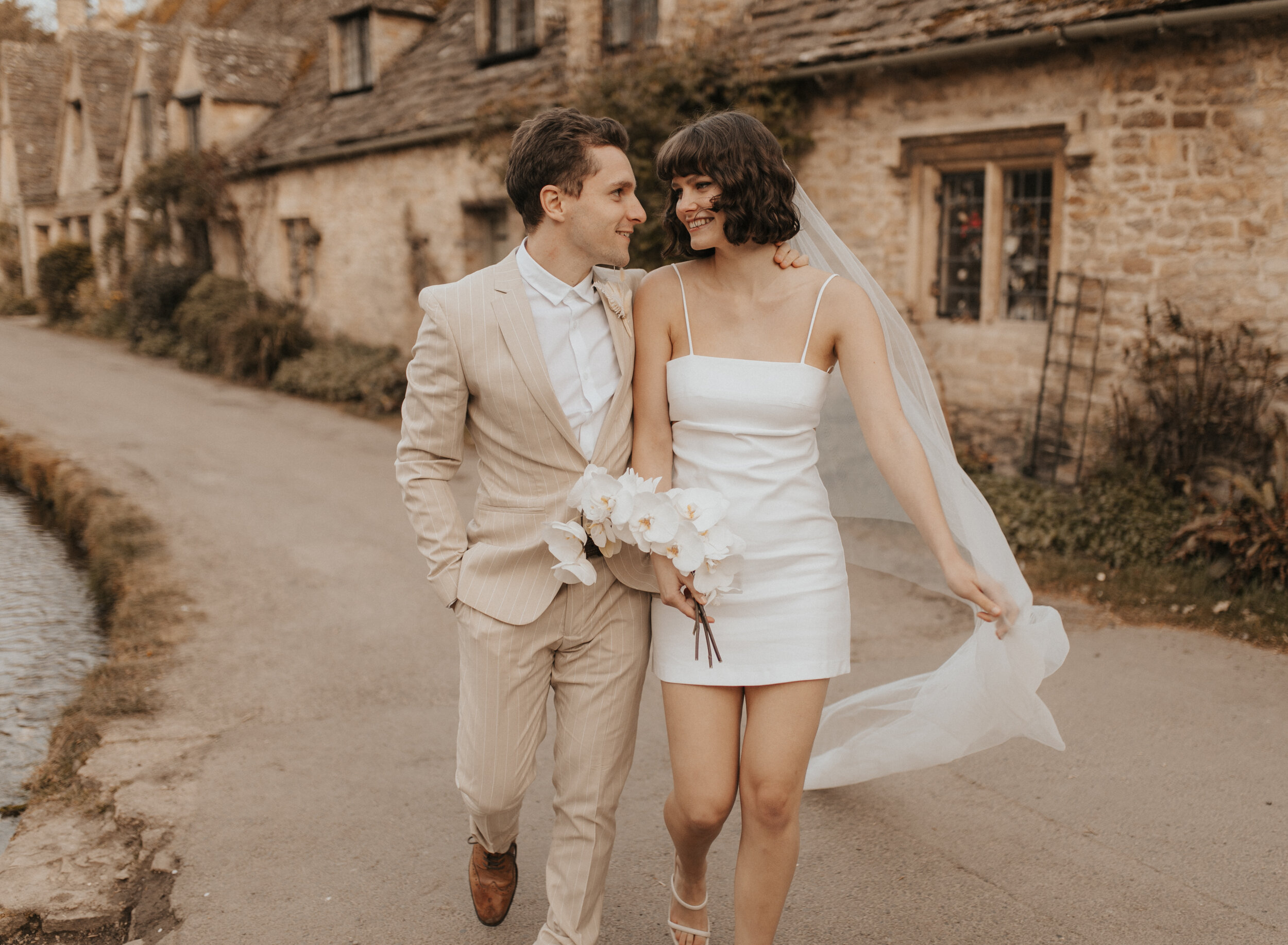 modern-cotswolds-elopement-alexandmadi-721.jpg