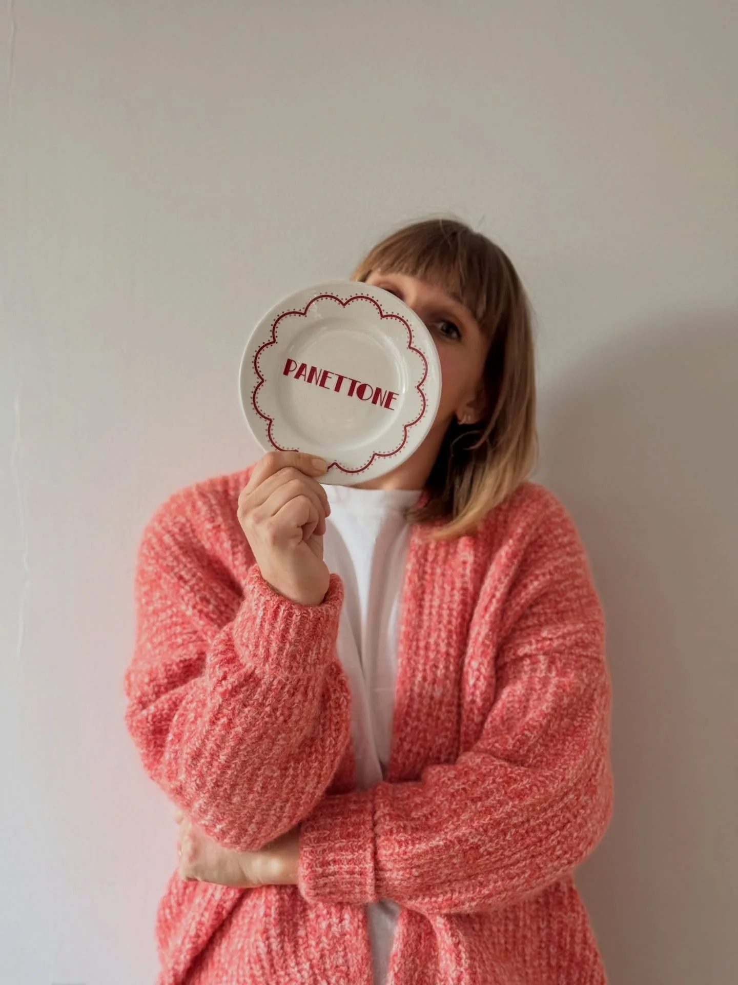 Una carrellata di piattini o una carrellata di buffe facce? Qui ci sono entrambi. La mia top ten dei piattini da regalare a Natale, con interpretazioni tutte da scoprire. Dolce (ma importante) reminder: gli ordini fatti entro oggi arriveranno puntual