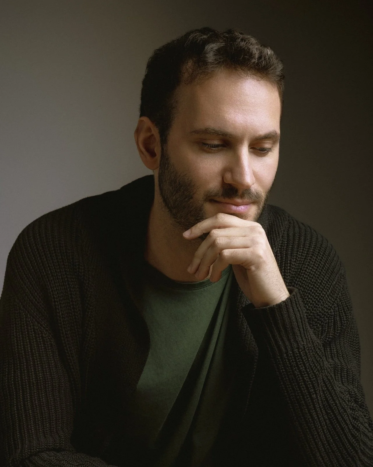 editorial-musician-portrait-studio-bushwick-new-york-dimitri-mais-photography.jpg