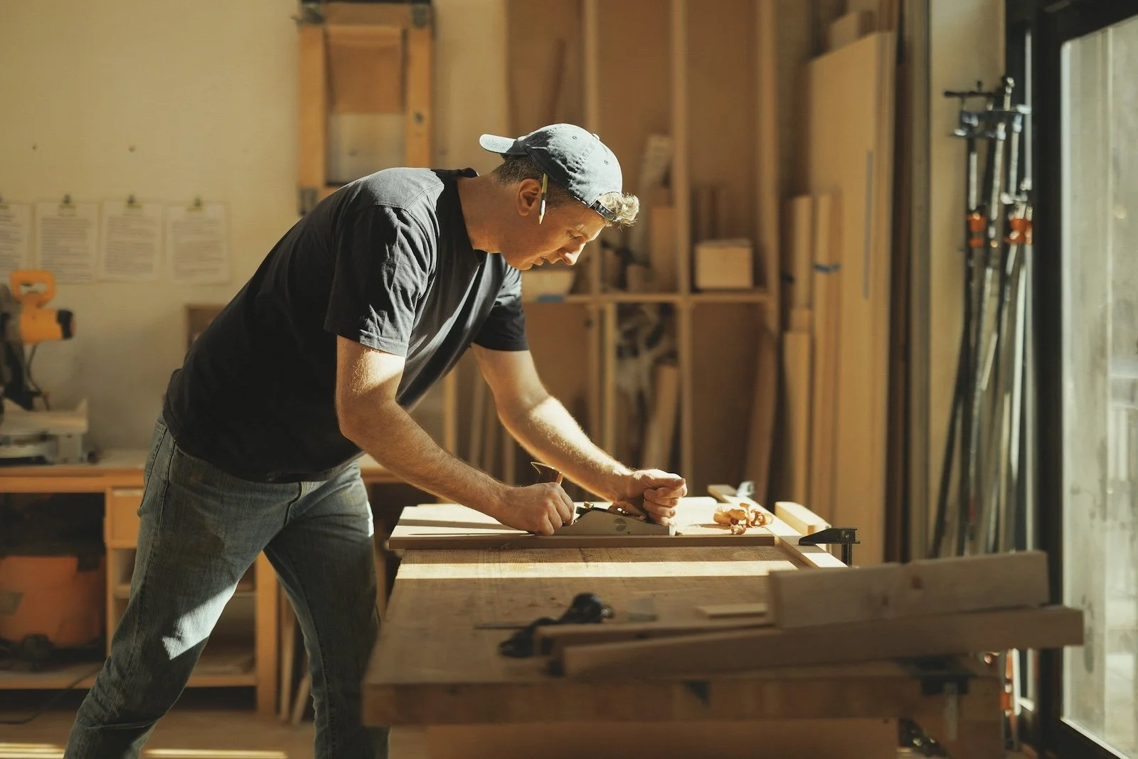 editorial-portrait-artisan-woodworker-studio-new-york-dimitri-mais-photography.jpg
