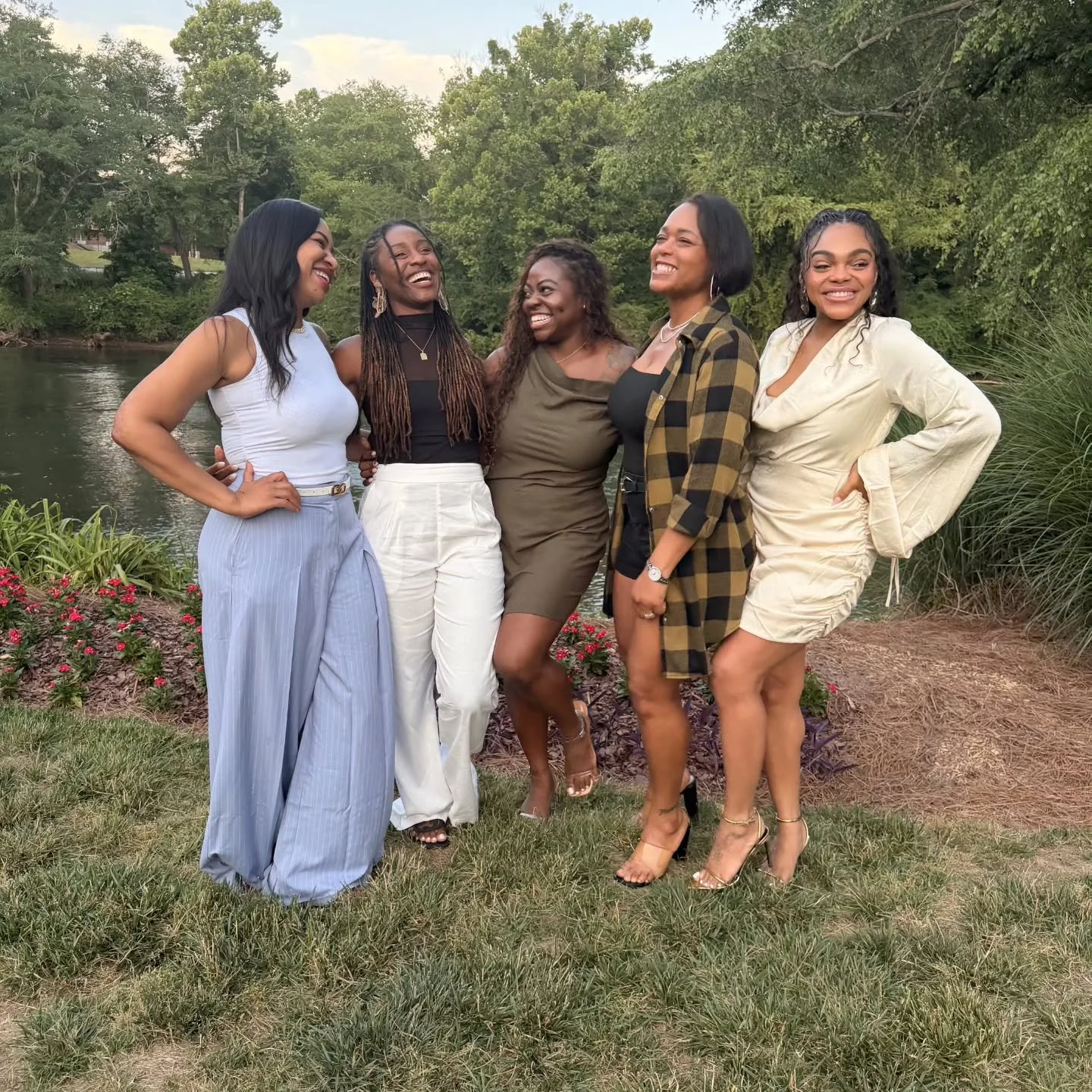 My sisters!!!!!! Happy Birthday @bathsheba.dillon 
This is what it looks like when the whole family is a glow up! We came a long way y'all!!!! We fine fine!🥰🥰😘😘
.
Celebrating Sheba!!!!!