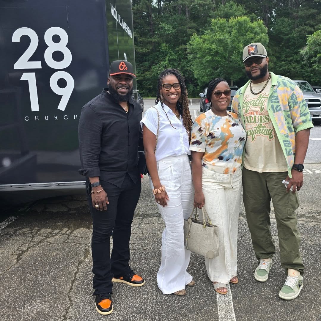 Had the privilege of being fed @2819church this Sunday. It was worth every minute of the wait to get inside. The fellowship, the worship, the word, and us practicing the message by breaking bread together afterwards at a fire brunch spot!
You know @t