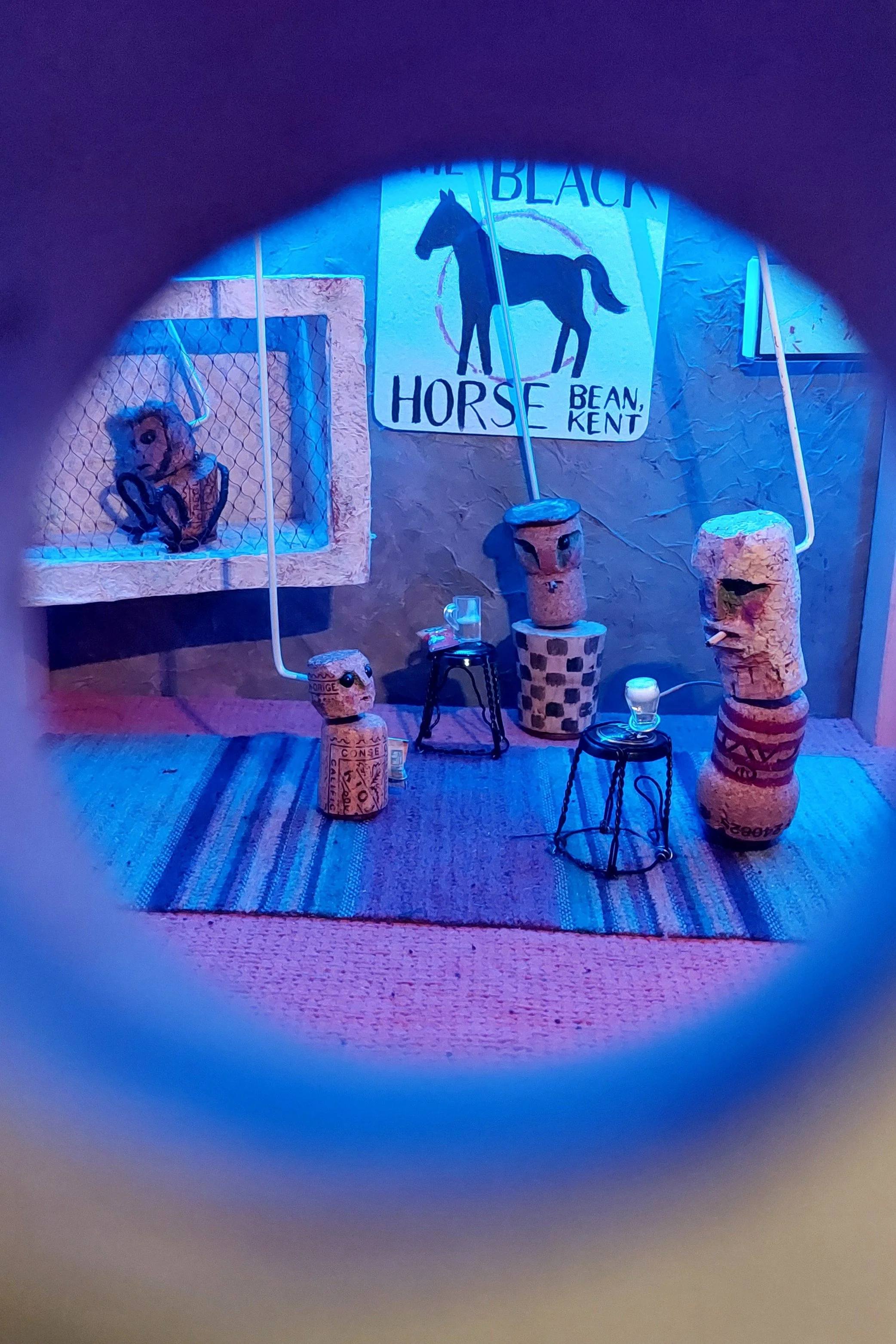 Daisy Jordan - miniature one-to-one "lambe lambe" puppet show