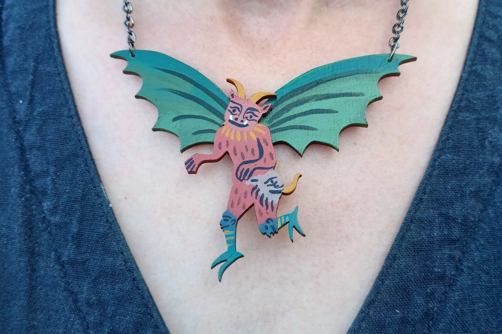 devil-necklace-main.jpg