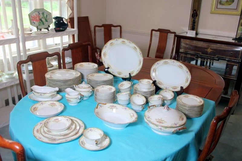 91 pcs. Noritake Gloria