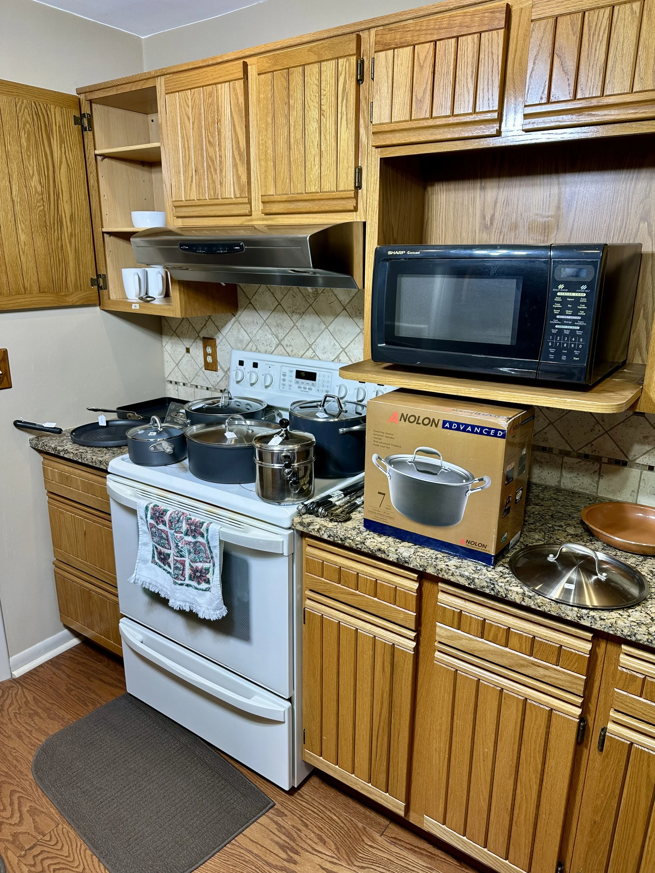 Green pan pots and pans, iron clad pots and pans, caphalon pots and pans