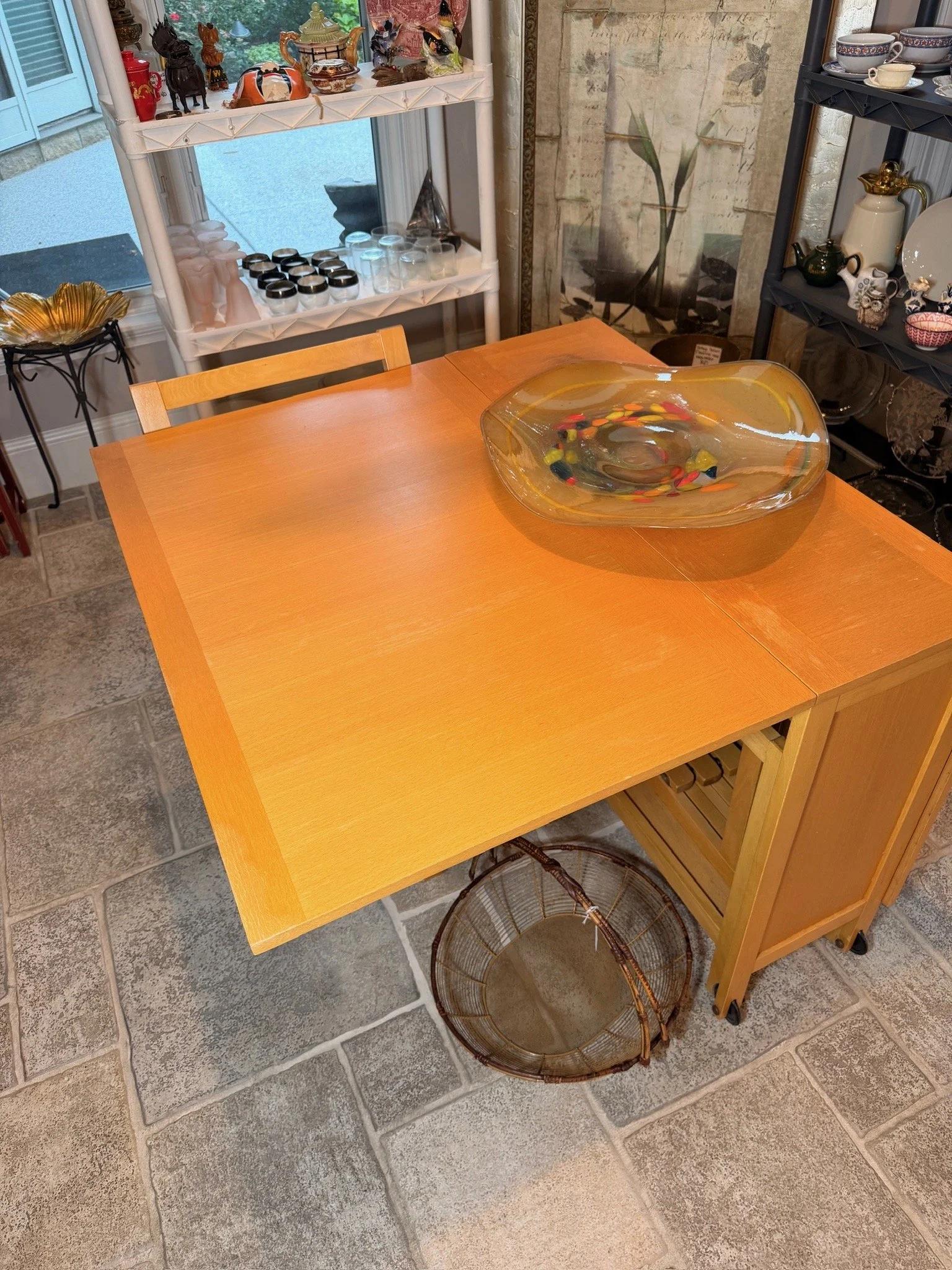 Collapsable kitchen table with four folding chairs