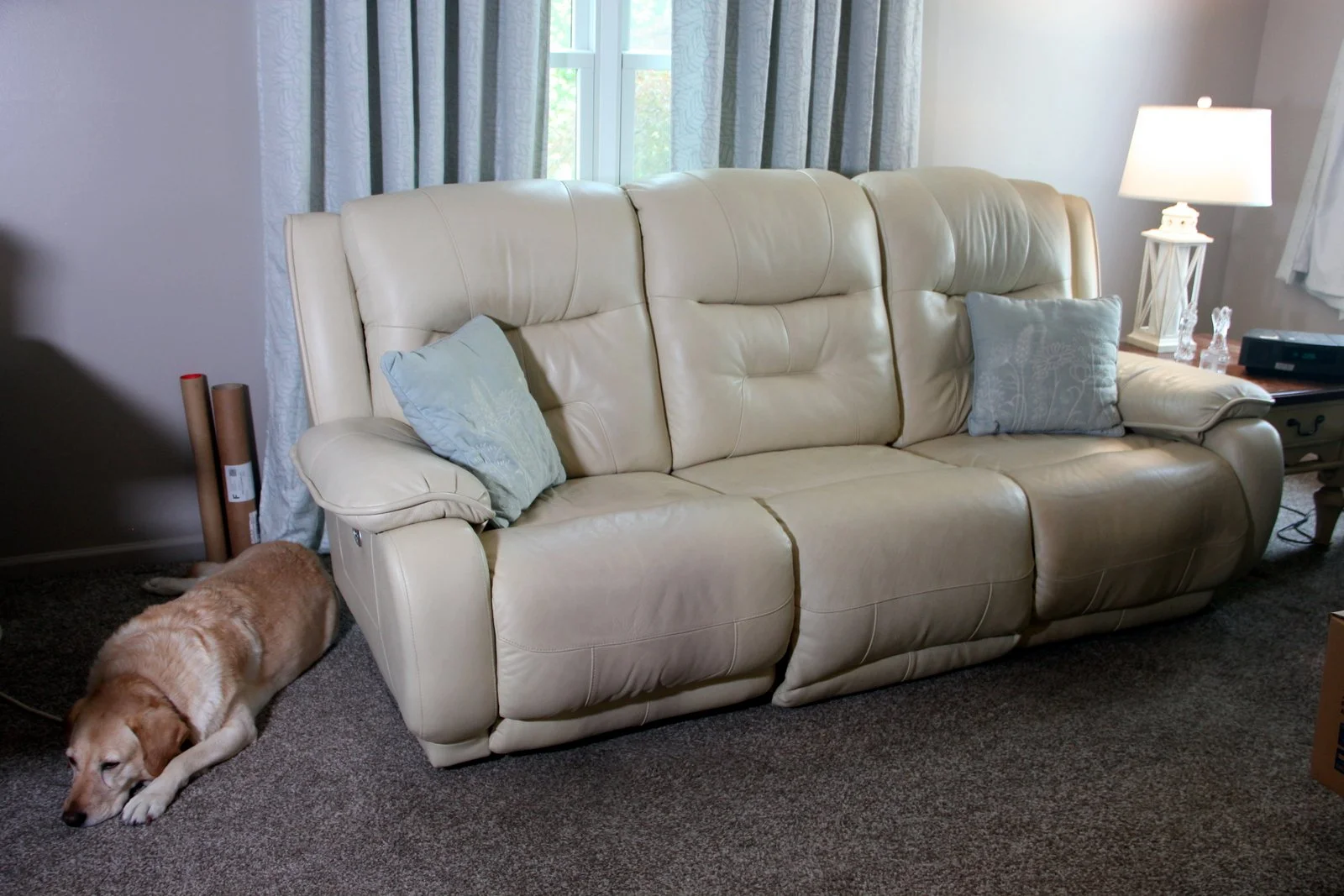 Leather Reclining Sofa 