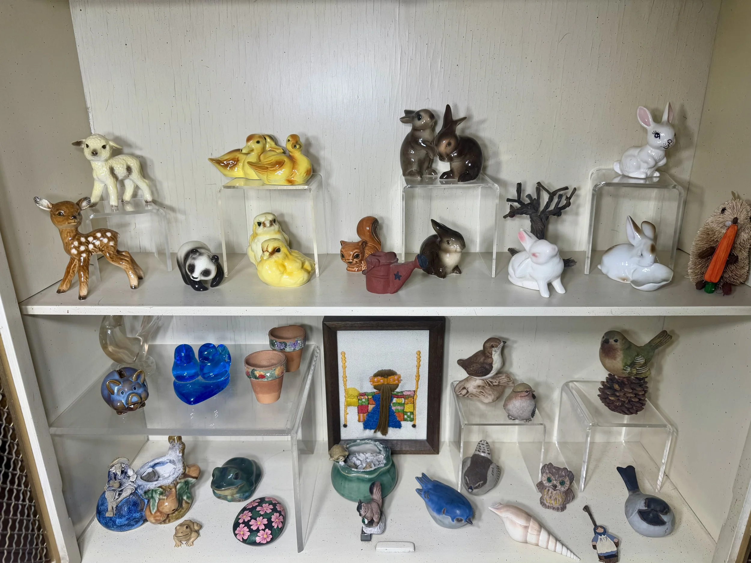 various decor and miniatures 