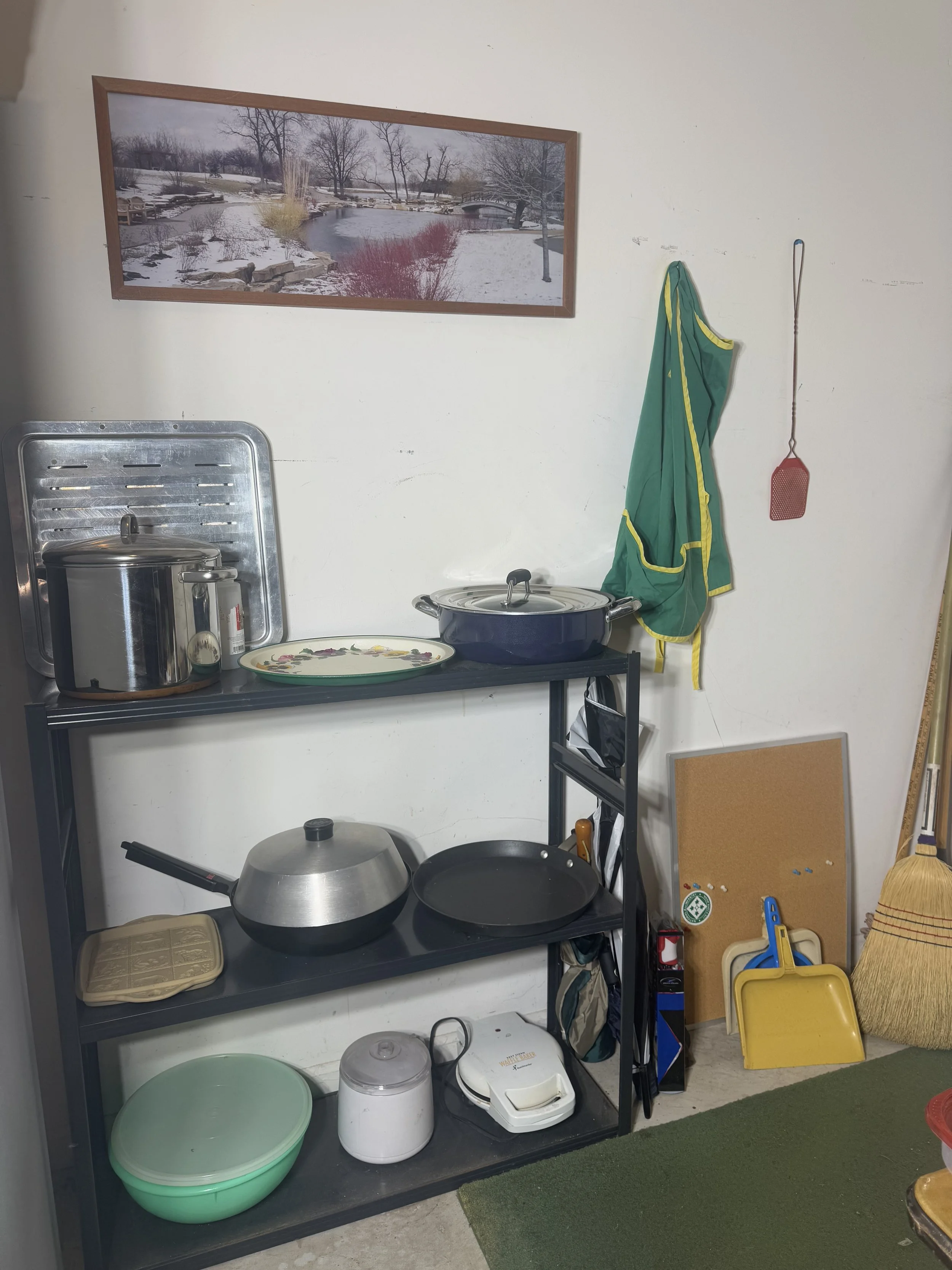 various kitchen items