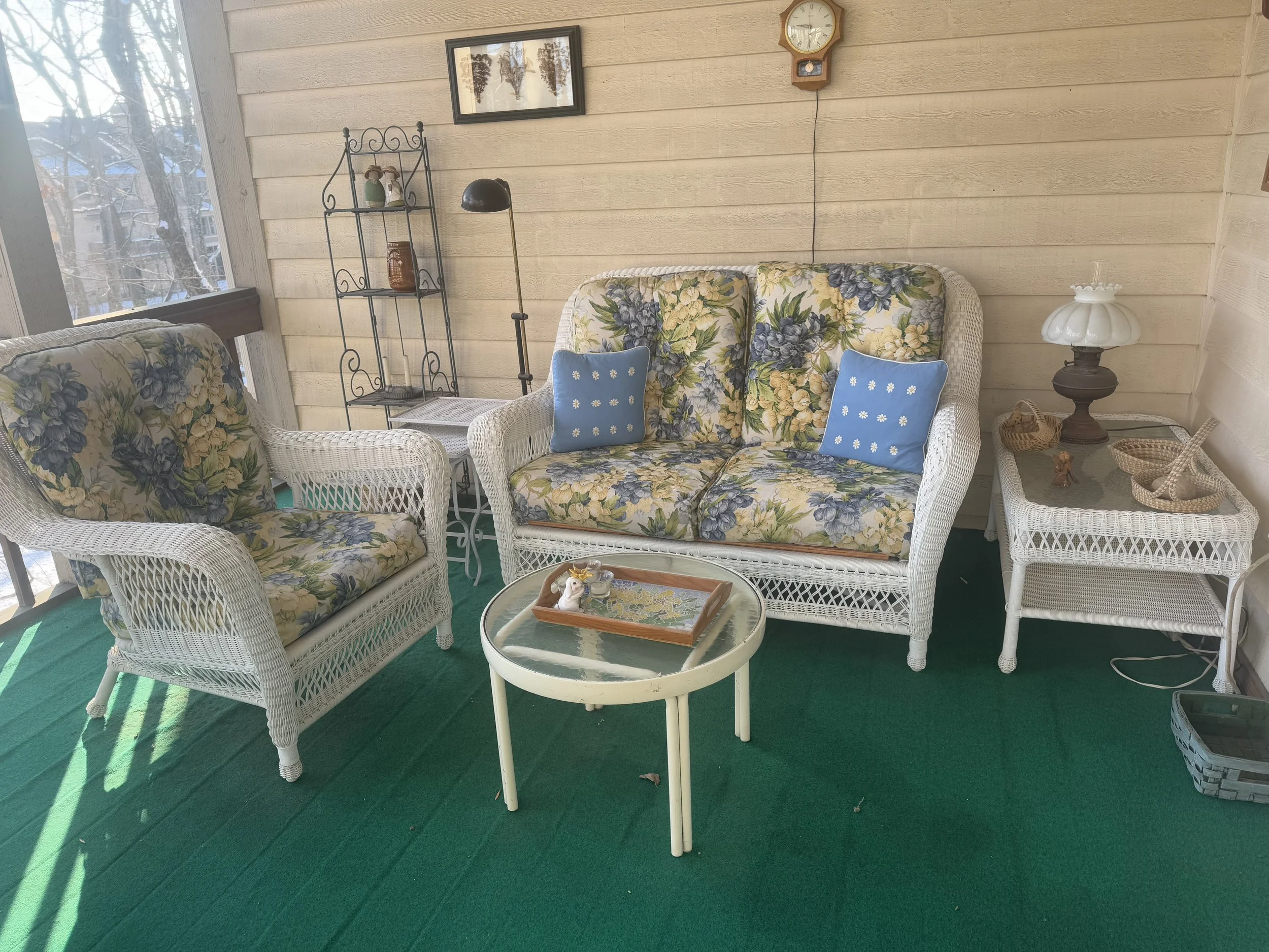 wicker outdoor furniture