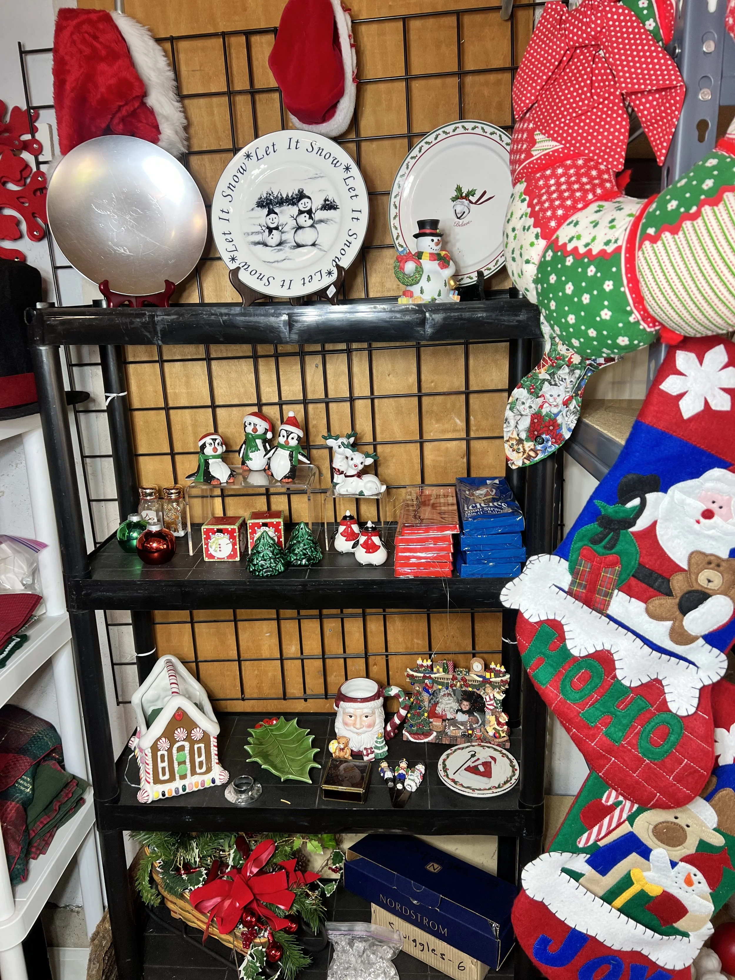 Various Christmas decor