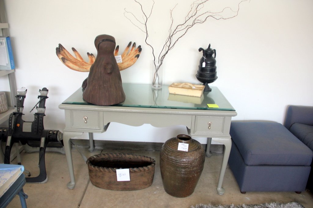 Faux Moose, Desk