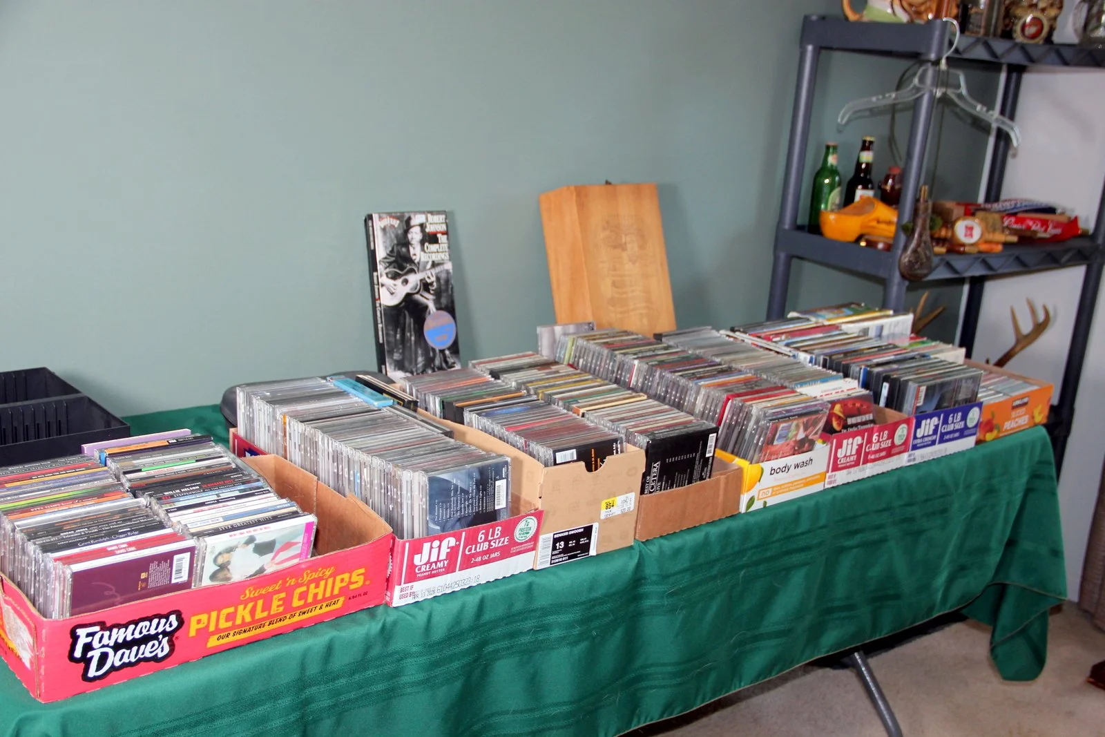 CDs, DVDs
