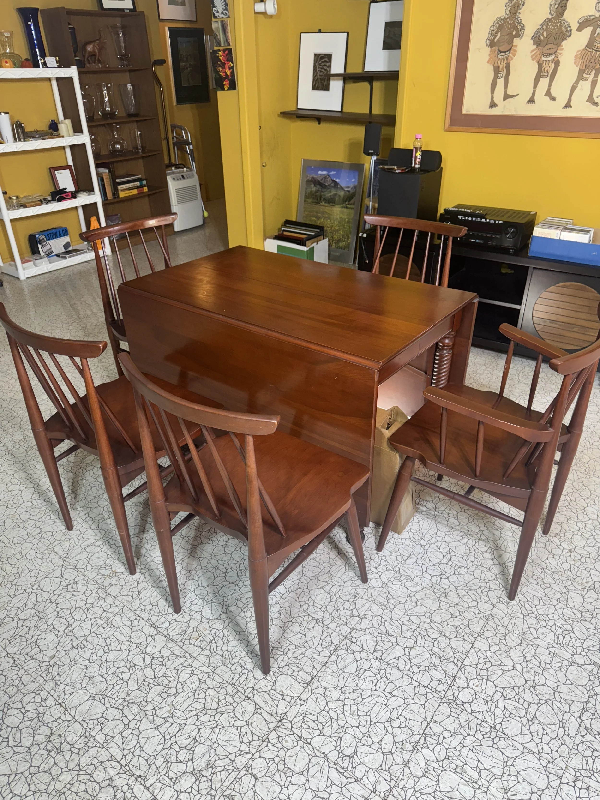 Willett dining table and 5 chairs (has additional table leafs)