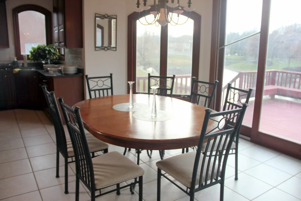 Table with 7 Chairs