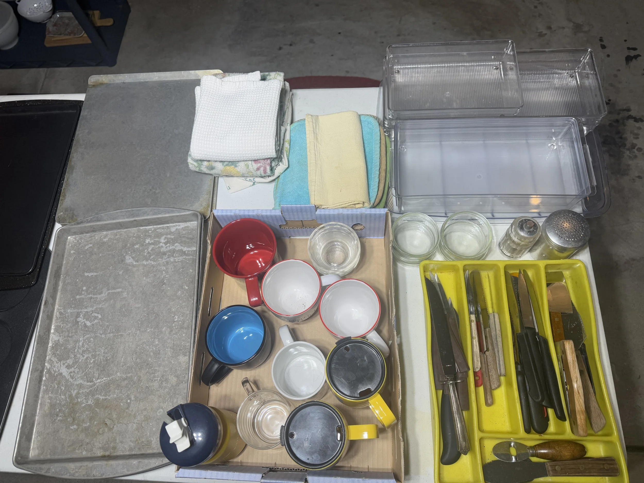 various kitchen items