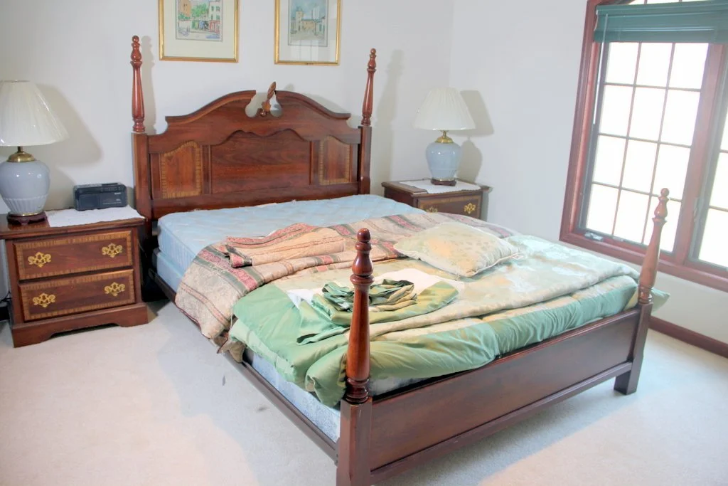 1 of 5 Queen Bedroom Sets