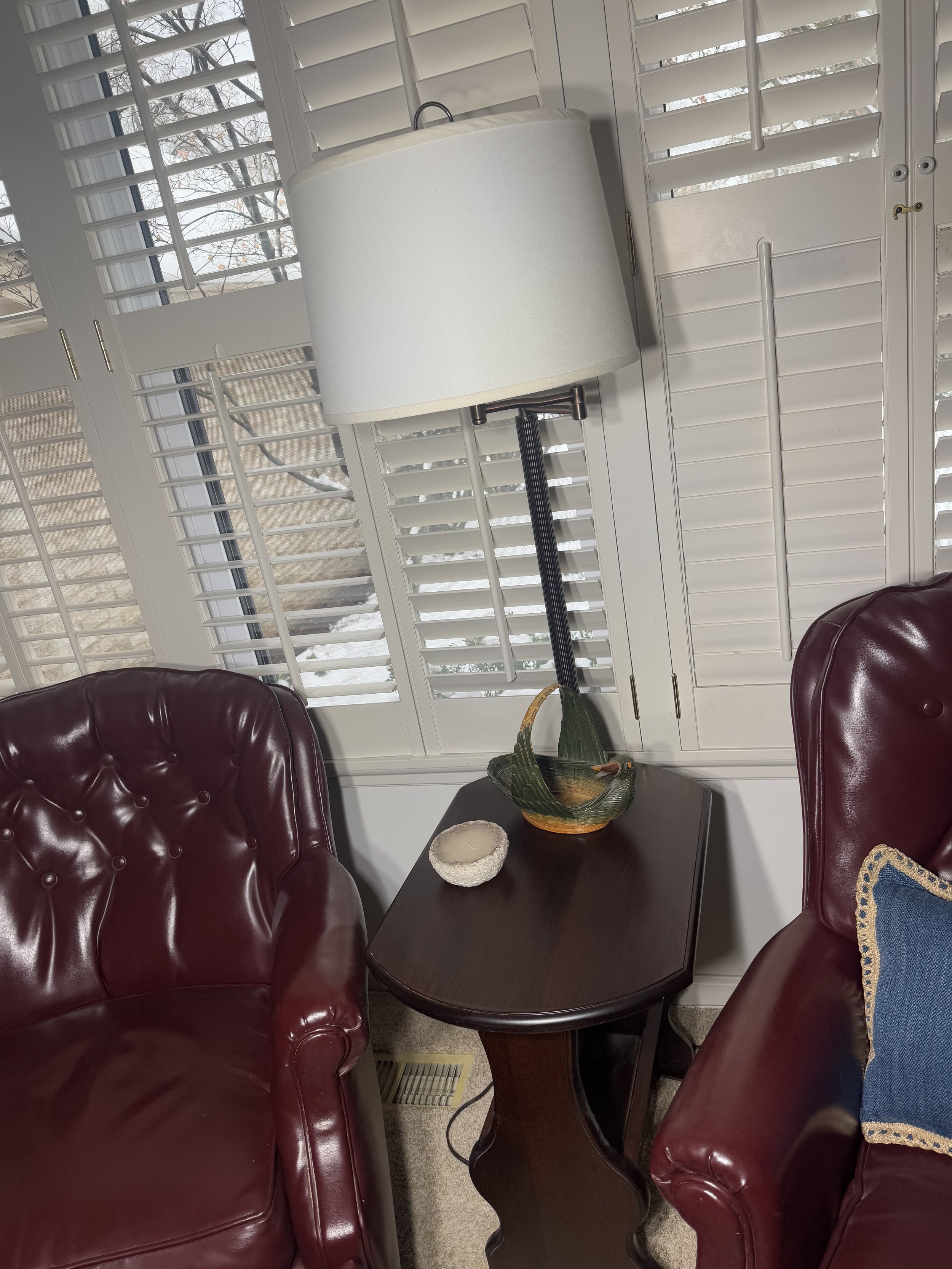 Vintage wooden and brass lamp/accent table with magazine rack