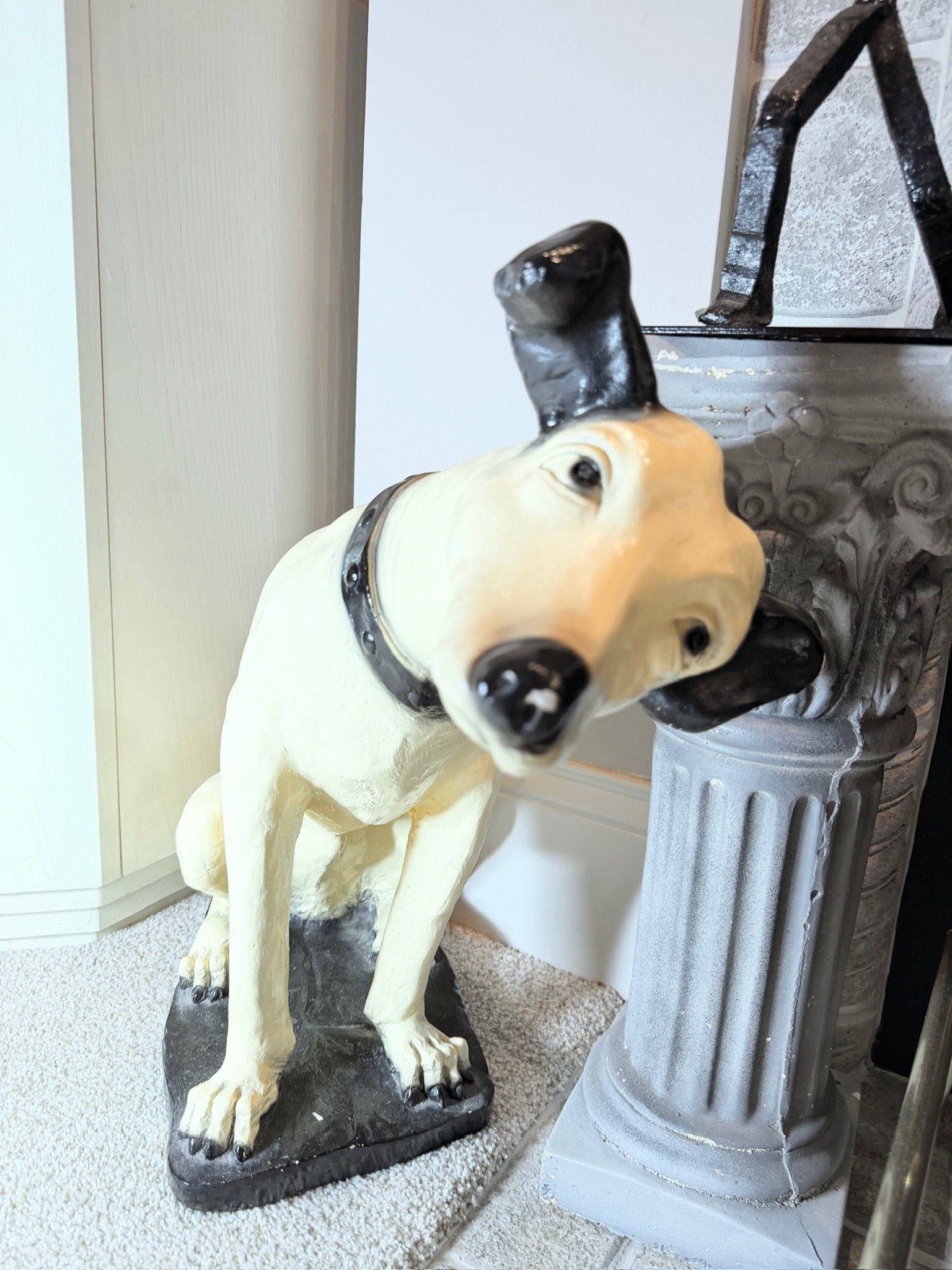 Collectible vintage RCA Victor "Nipper" listening dog figurine statue