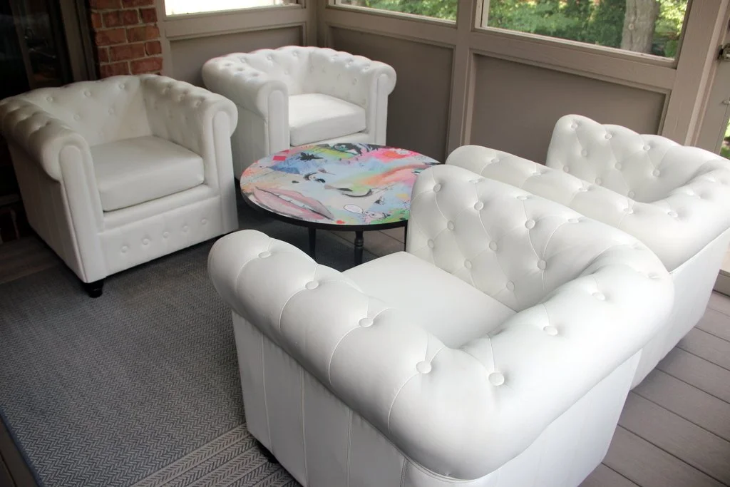 4 White Club Chairs, Funky Comic Style Cocktail Table