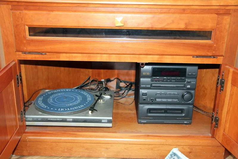  Stanton Turntable, Aiwa Stereo