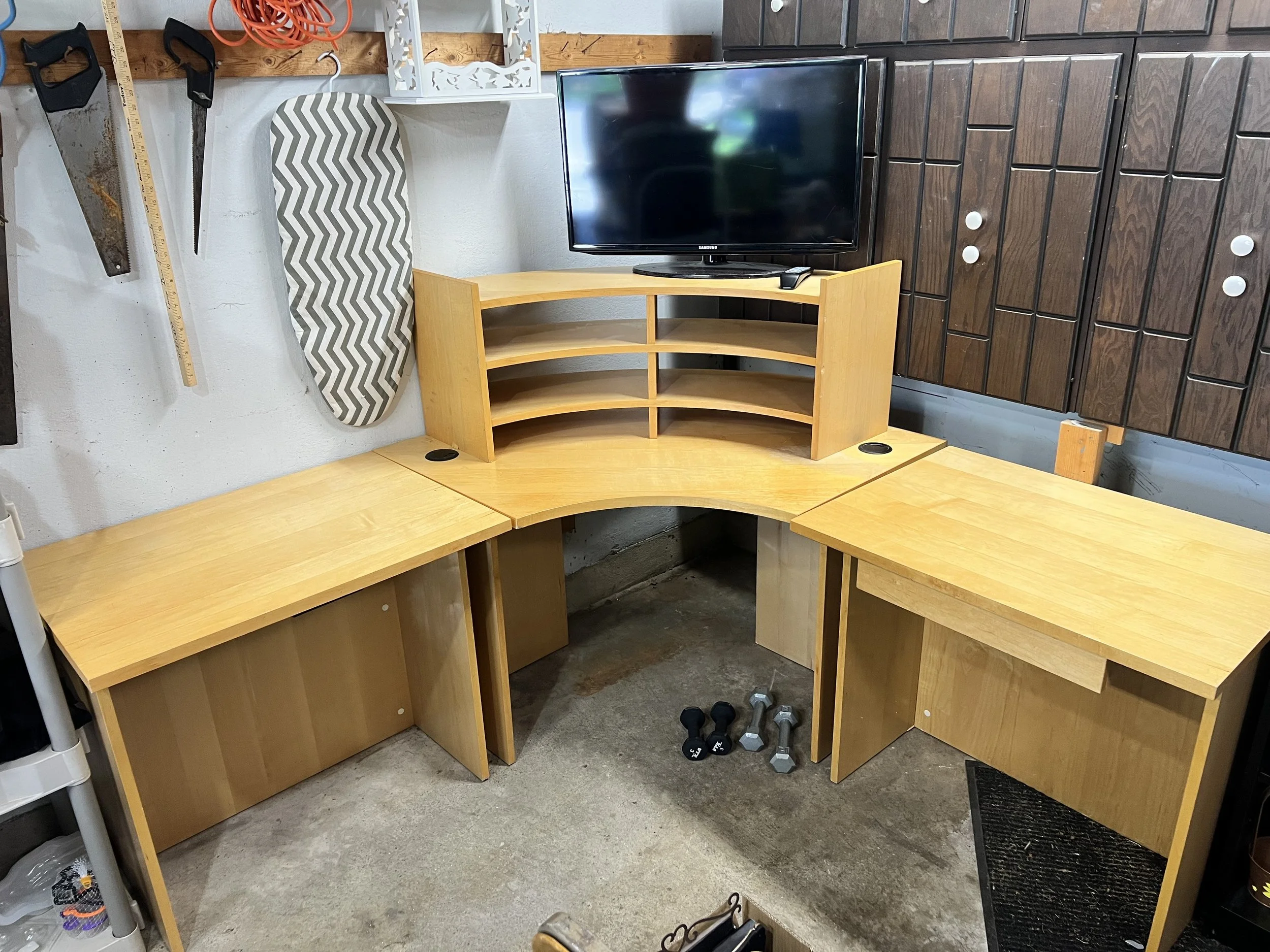 Blonde wood modular corner office workspace