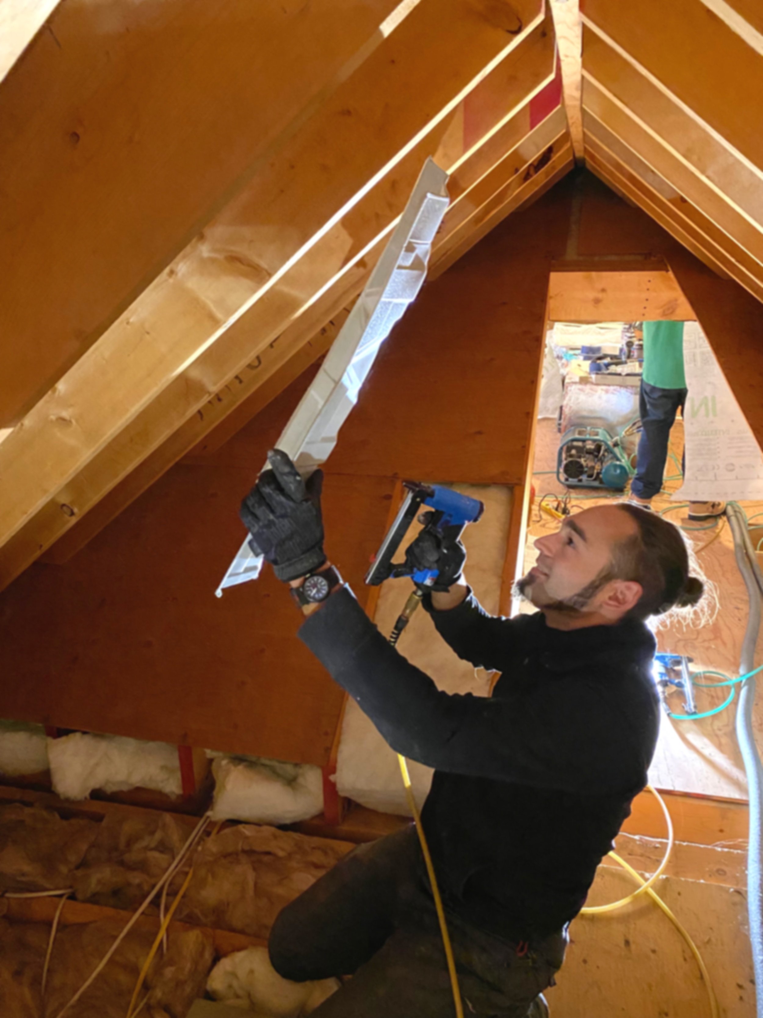 Attic Baffel Vent Installation  