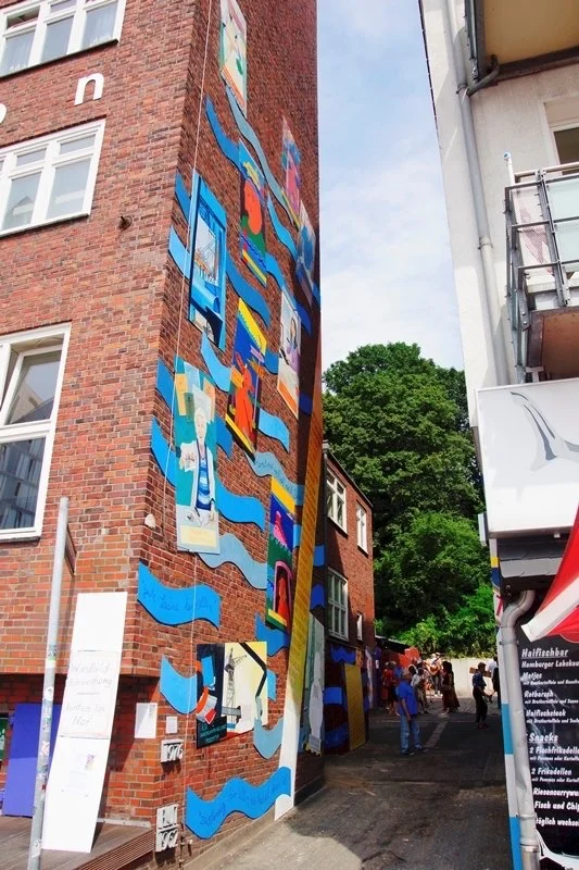 WOMEN’S LABOR IN NYC AND HAMBURG HARBORS: BRIDGING THE TWO PORTS