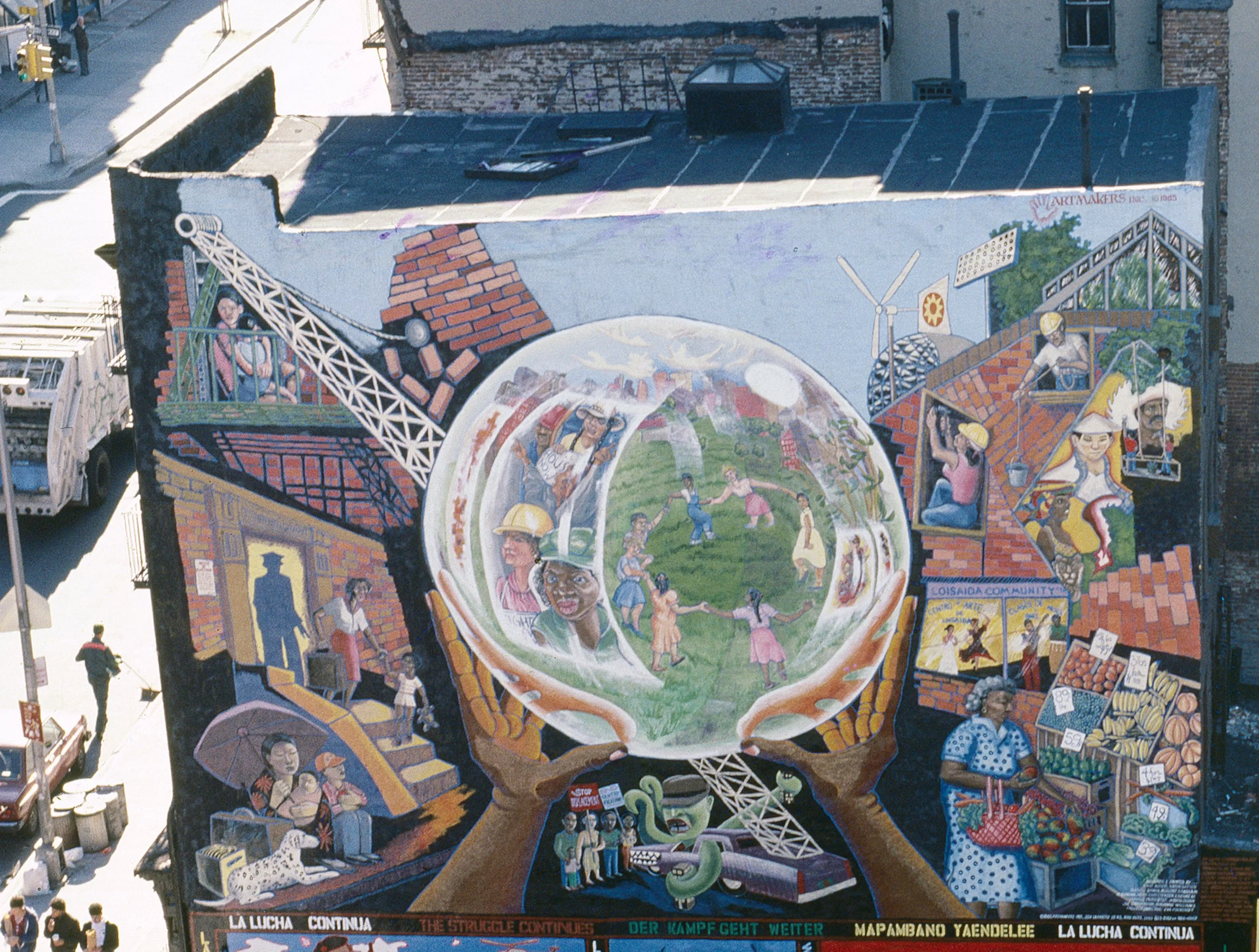 LA LUCHA CONTINUA THE STRUGGLE CONTINUES