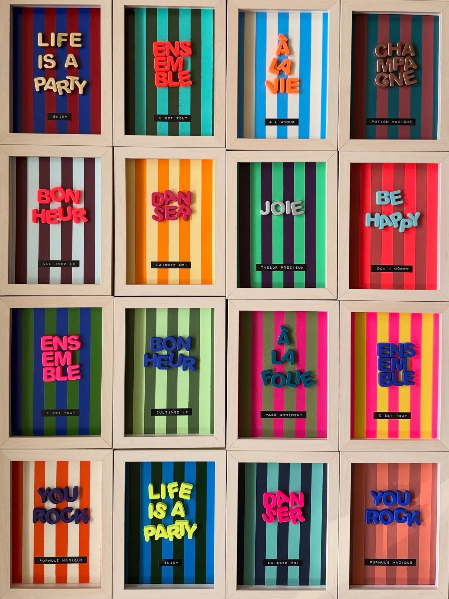 Love the way @mariejeanselmeart sees letters! 😍 Swipe for some amazing letterform creations of hers! 

#typography #letteringart #strengthinletters