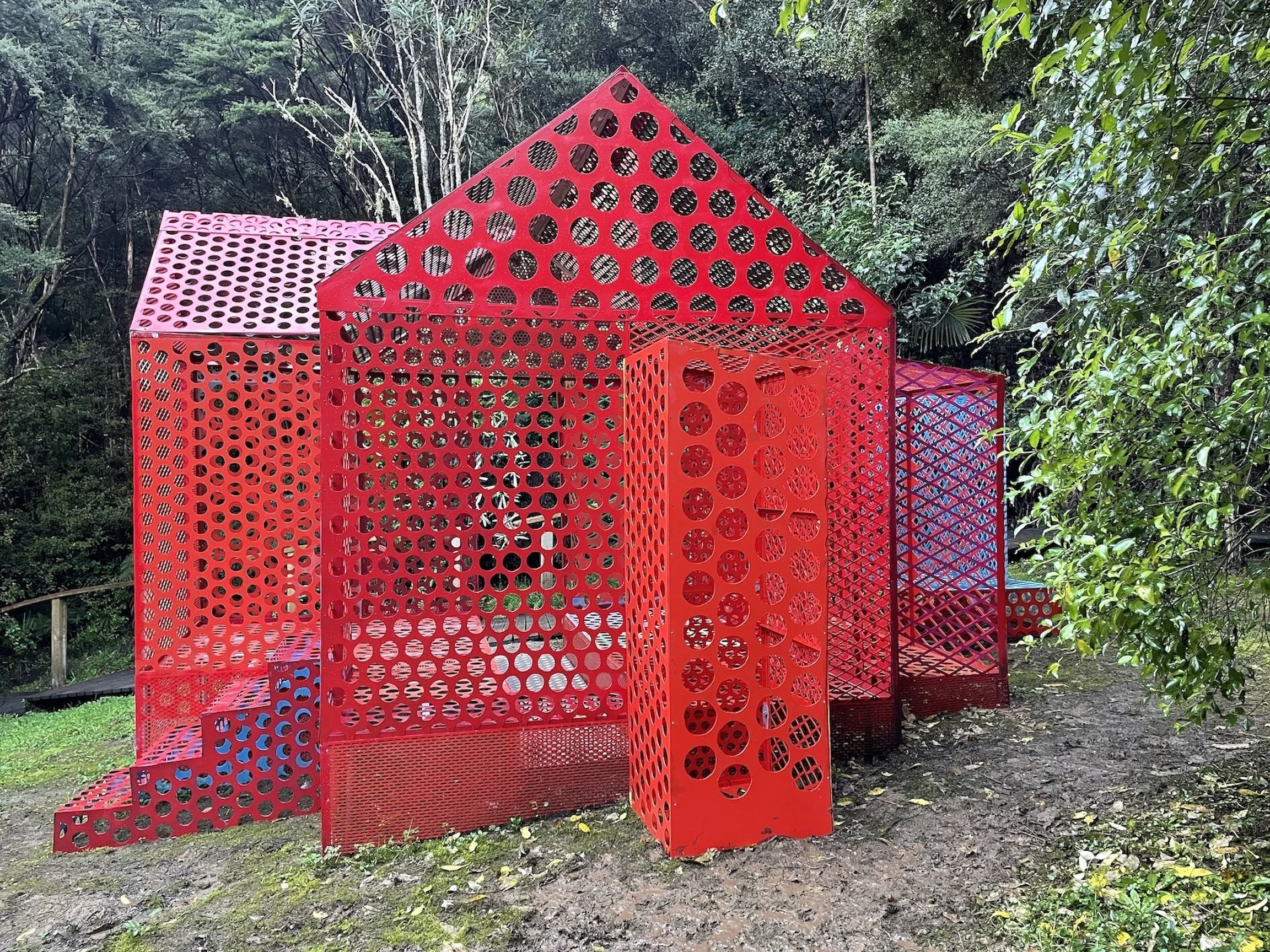 JEFF THOMSON 
Sculpture