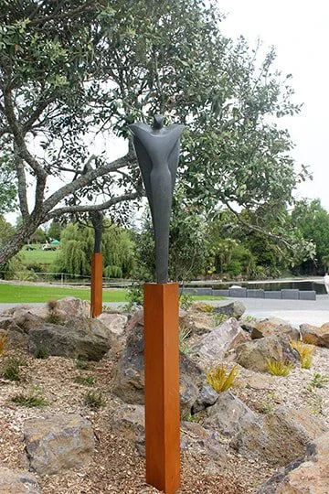 bird-goddesses-at-sculptrue-in-the-gardens-42-s.jpg
