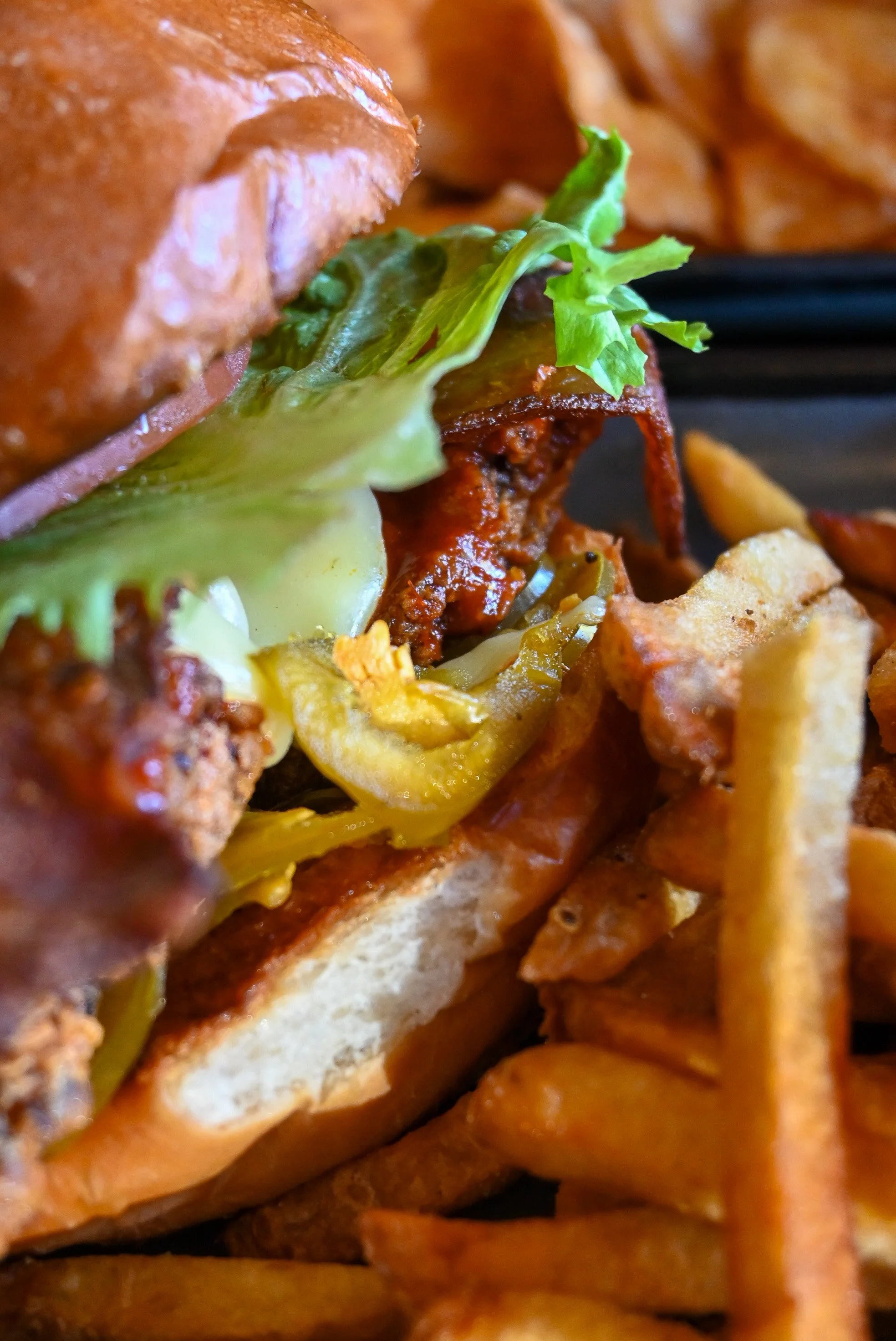 Monday food special build your own chicken or pulled pork sandwich in milwaukee