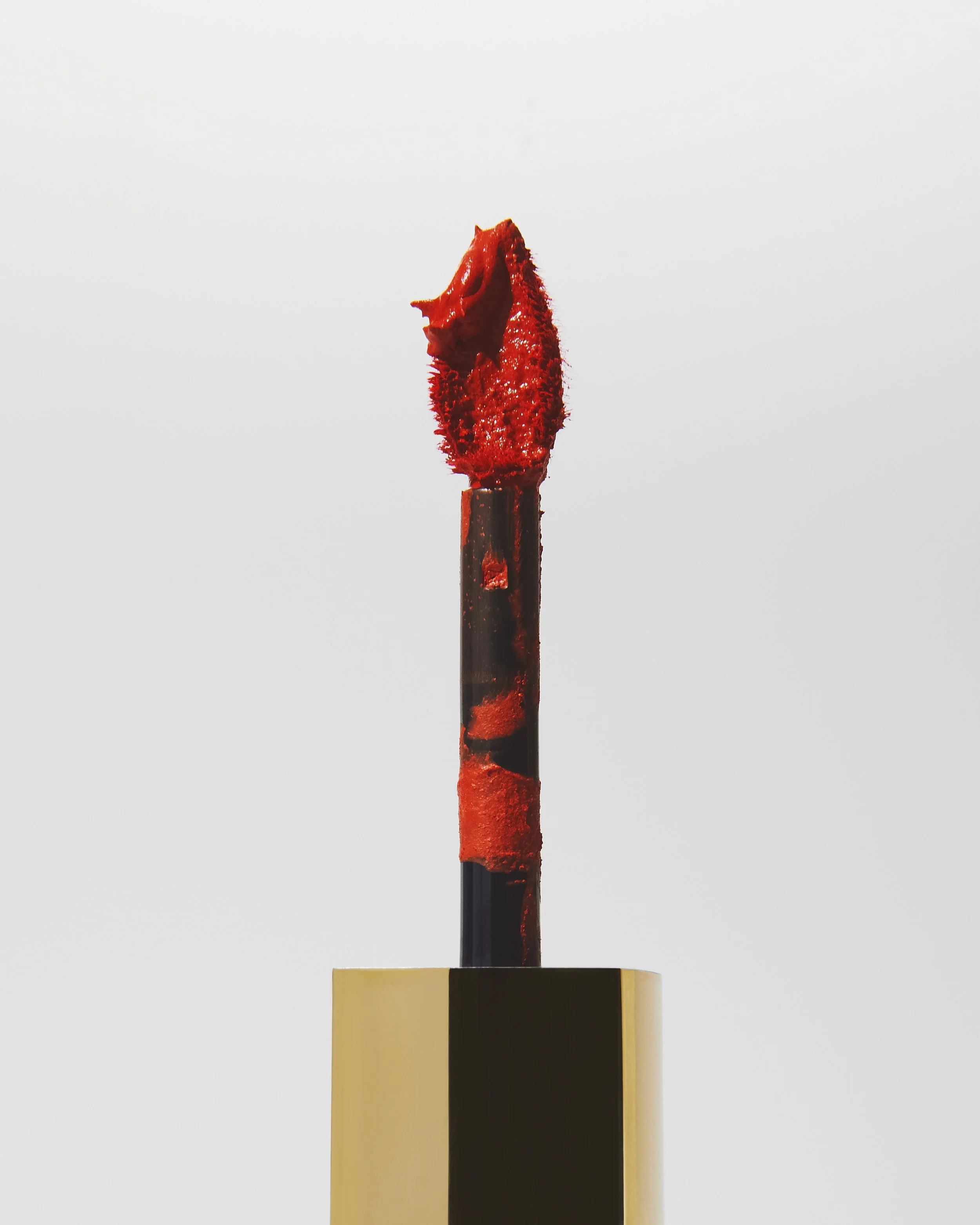 250512_DIOR-BEAUTY34151-Enhanced-SR 2_+OPENSHADOW.jpg