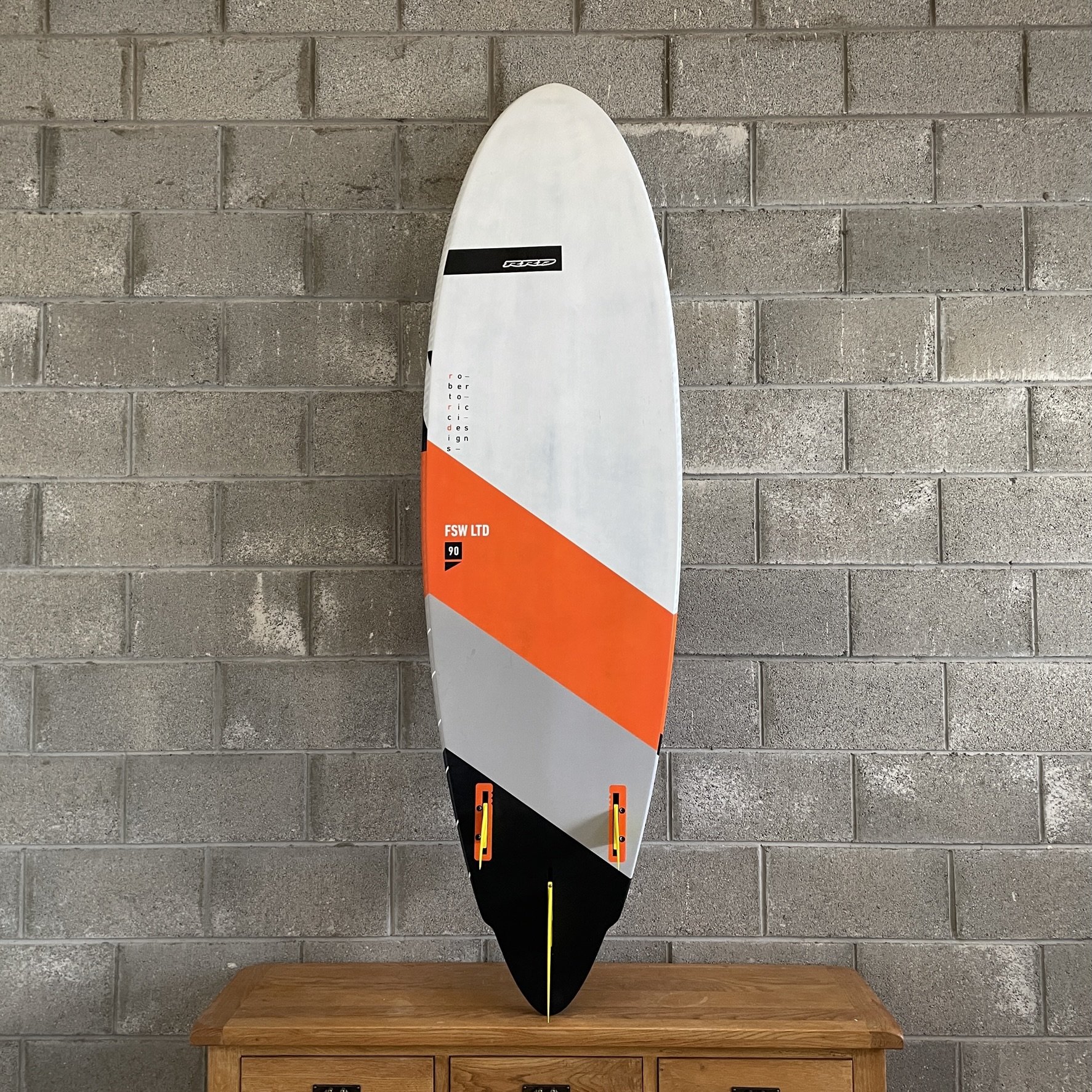 RRD FSW LTD 90 at Bigsurf 5.jpeg