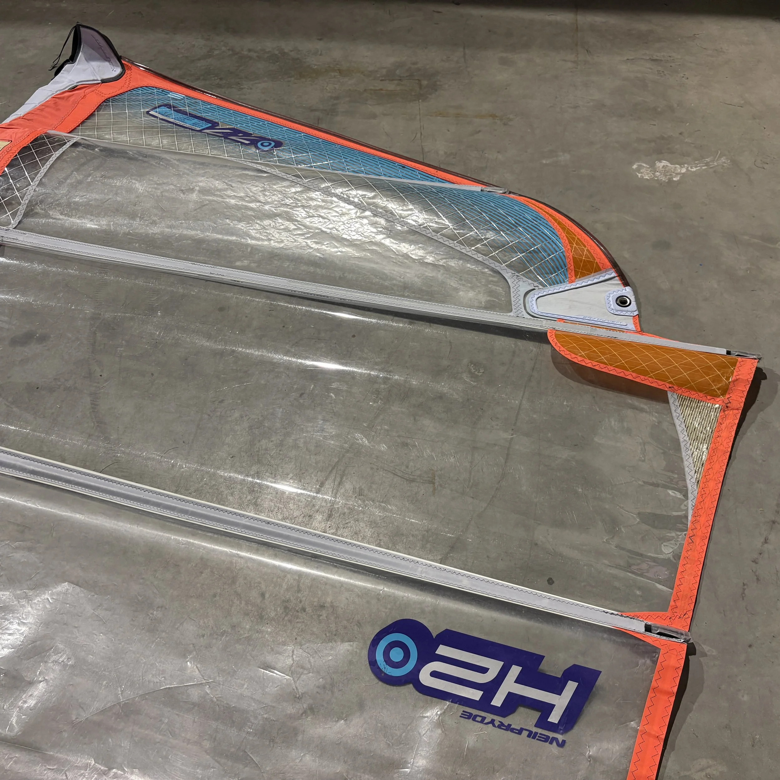 USED Neilpryde H2 7.7m at Bigsurf Windsurf Shop 12.JPG