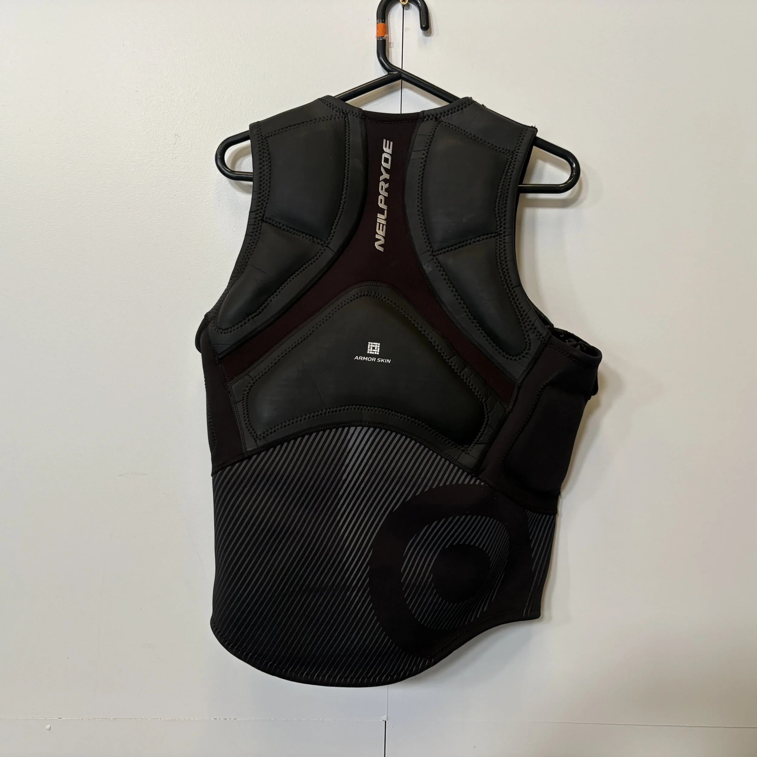 Neilpryde Combat Impact Vest Large at Bigsurf 7.JPG