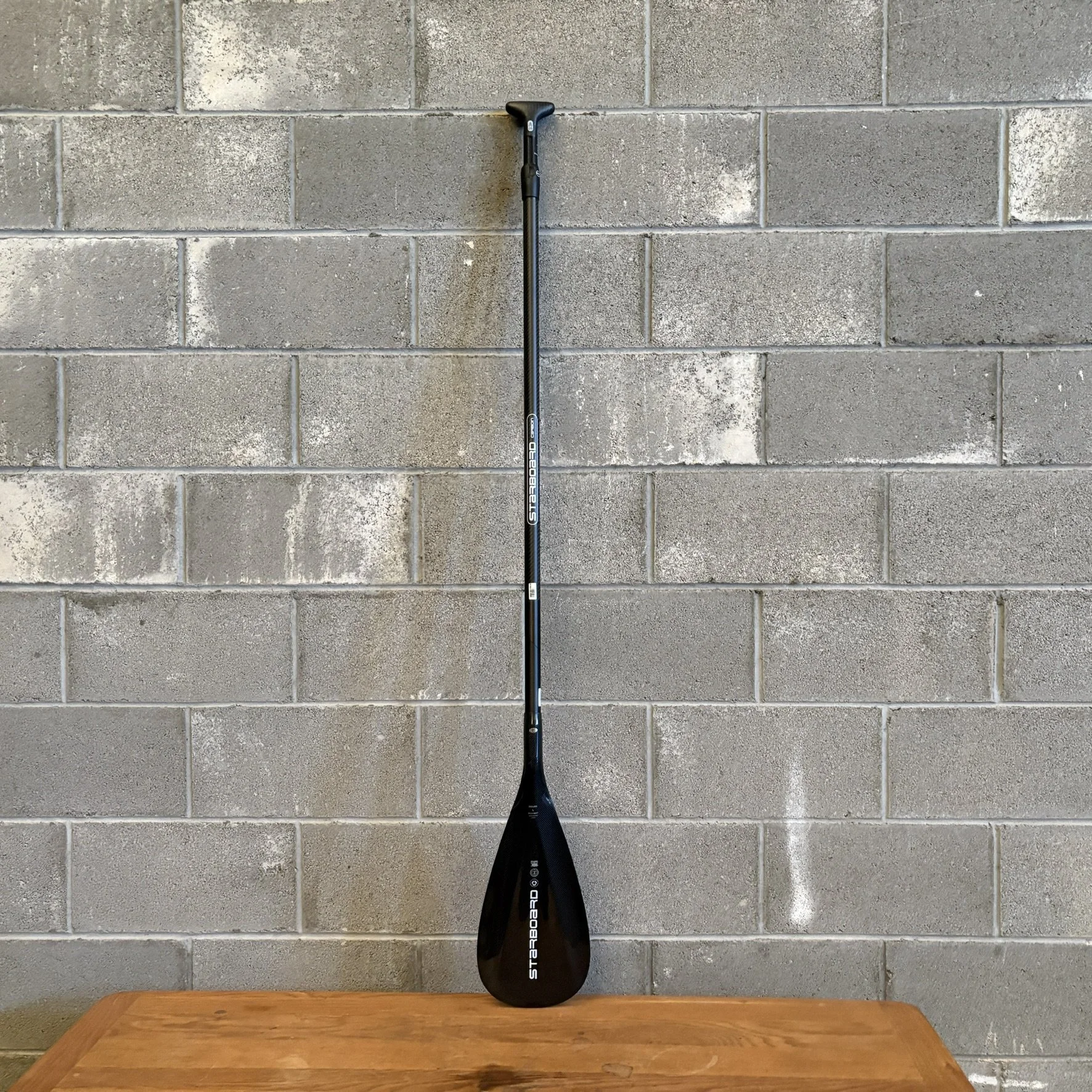 Starboard Enduro Large 3-Piece carbon SUP paddle at Bigsurf 11.jpeg