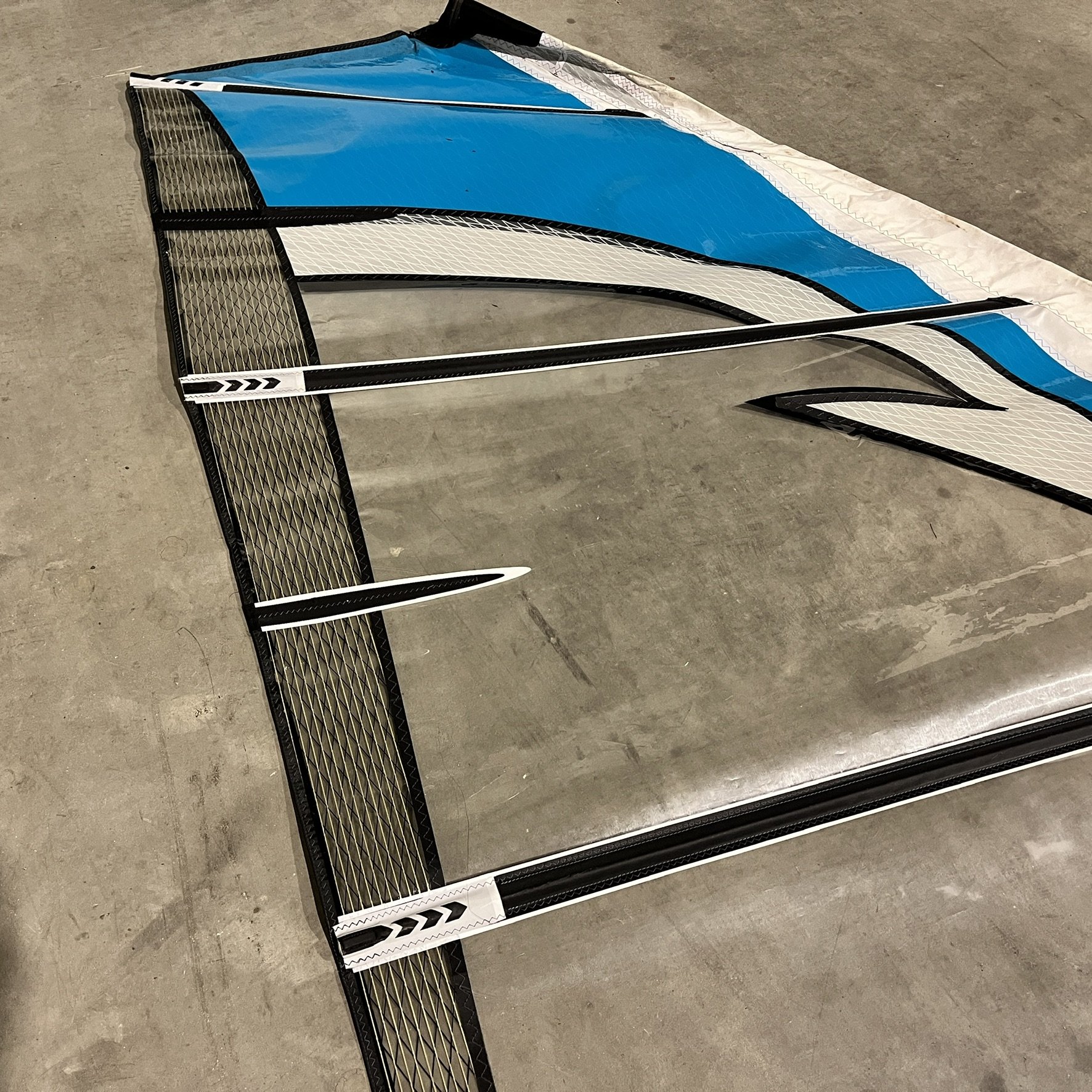 Tushingham Lightning 7m at Bigsurf Windsurf Shop 9.jpeg