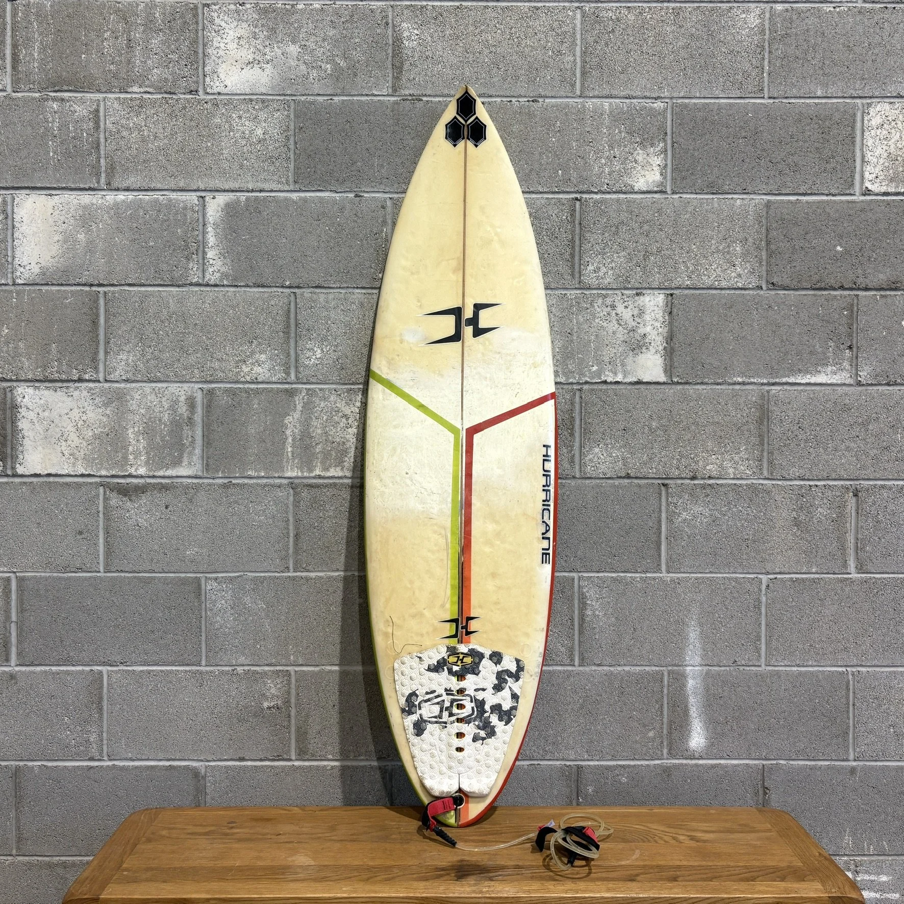 USED Hurricane Surfboard - approx 5.6" - FOR GROMS !